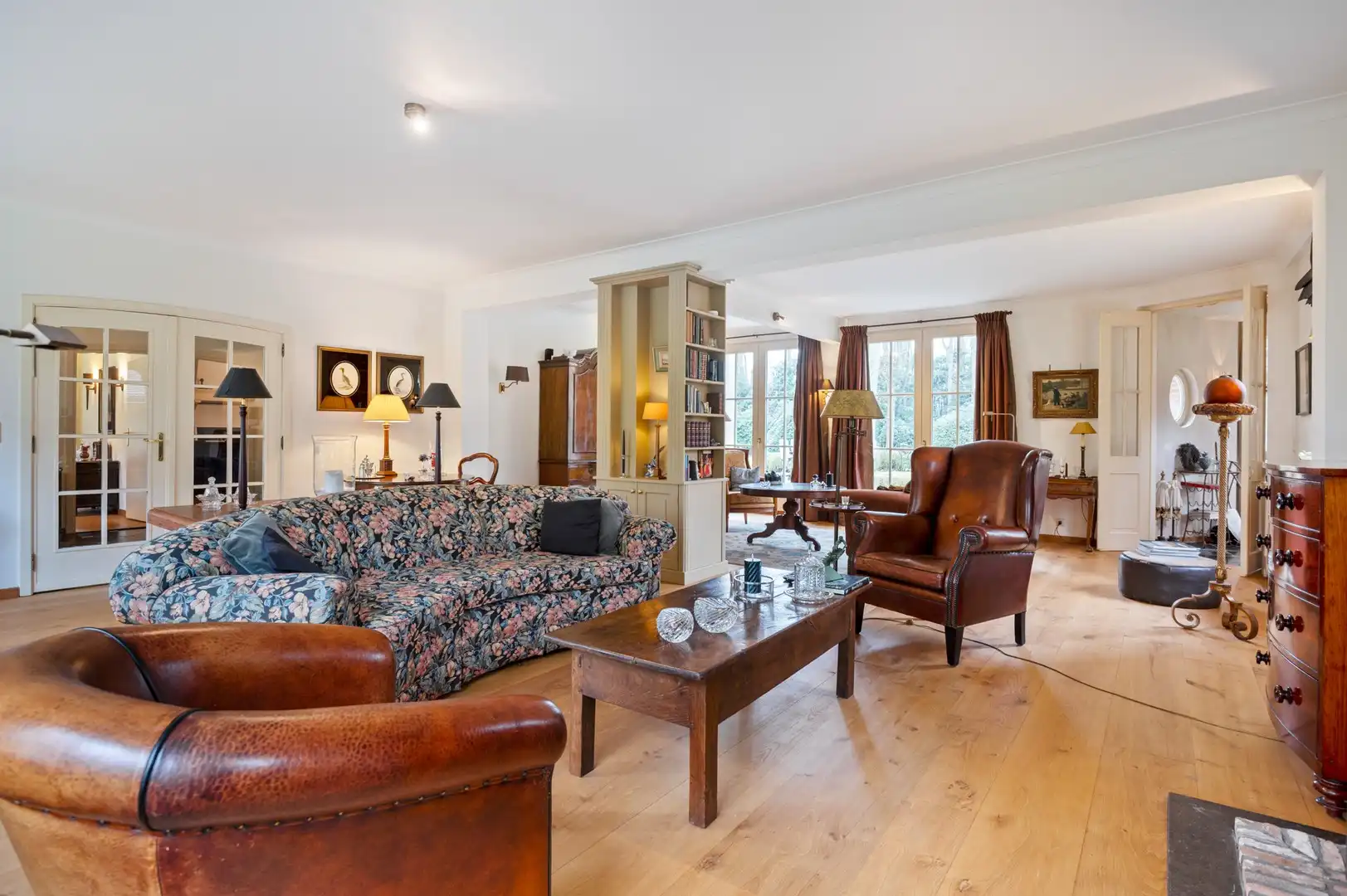 Stijlvolle villa in gegeerde doodlopende straat foto 5