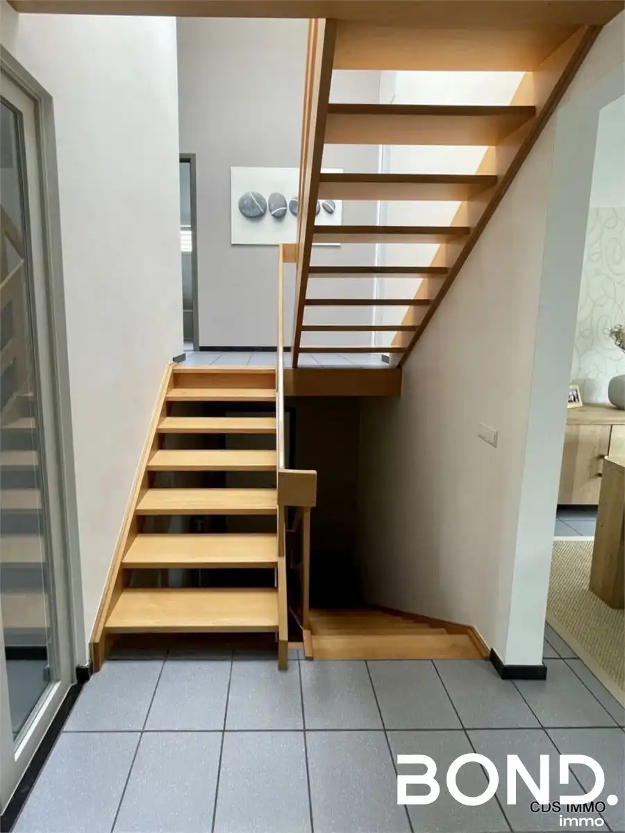 MODERNE VILLA  MET 3 SLAAPKAMERS TE HUUR! foto 10