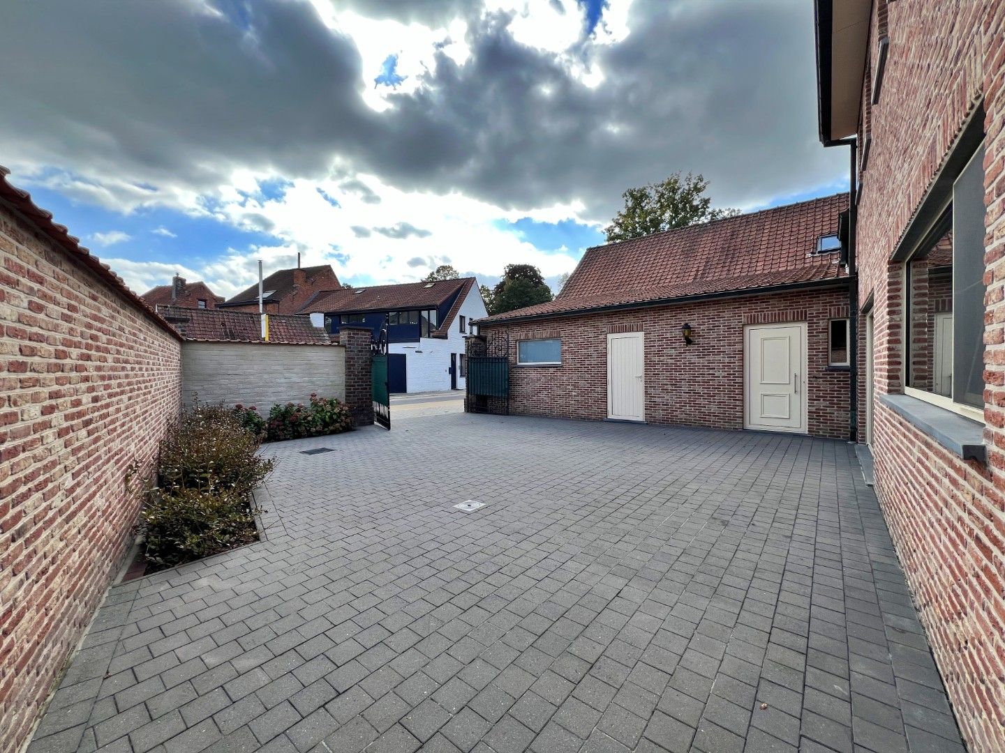 🏡 Ruime gezinswoning te huur in het hart van Lovendegem foto 24