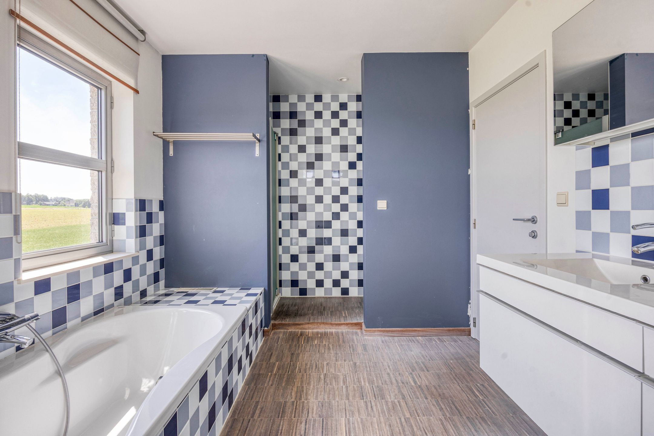 Prachtige villa op ruim perceel met mooi vergezicht foto 24