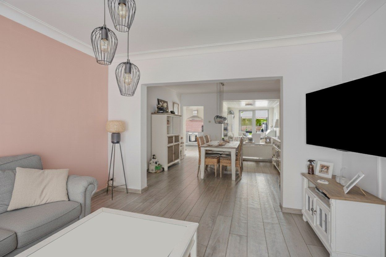 Zeer ruime en instapklare woning van 181 m², 4 slpk's en zeer leuke, zonnige tuin met prachtig uitzicht! foto 4