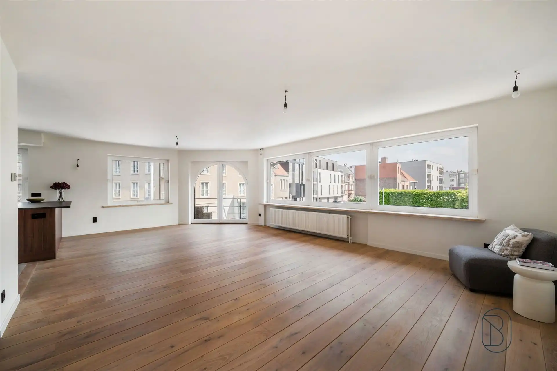 Stijlvol gerenoveerd appartement in het centrum! foto 2