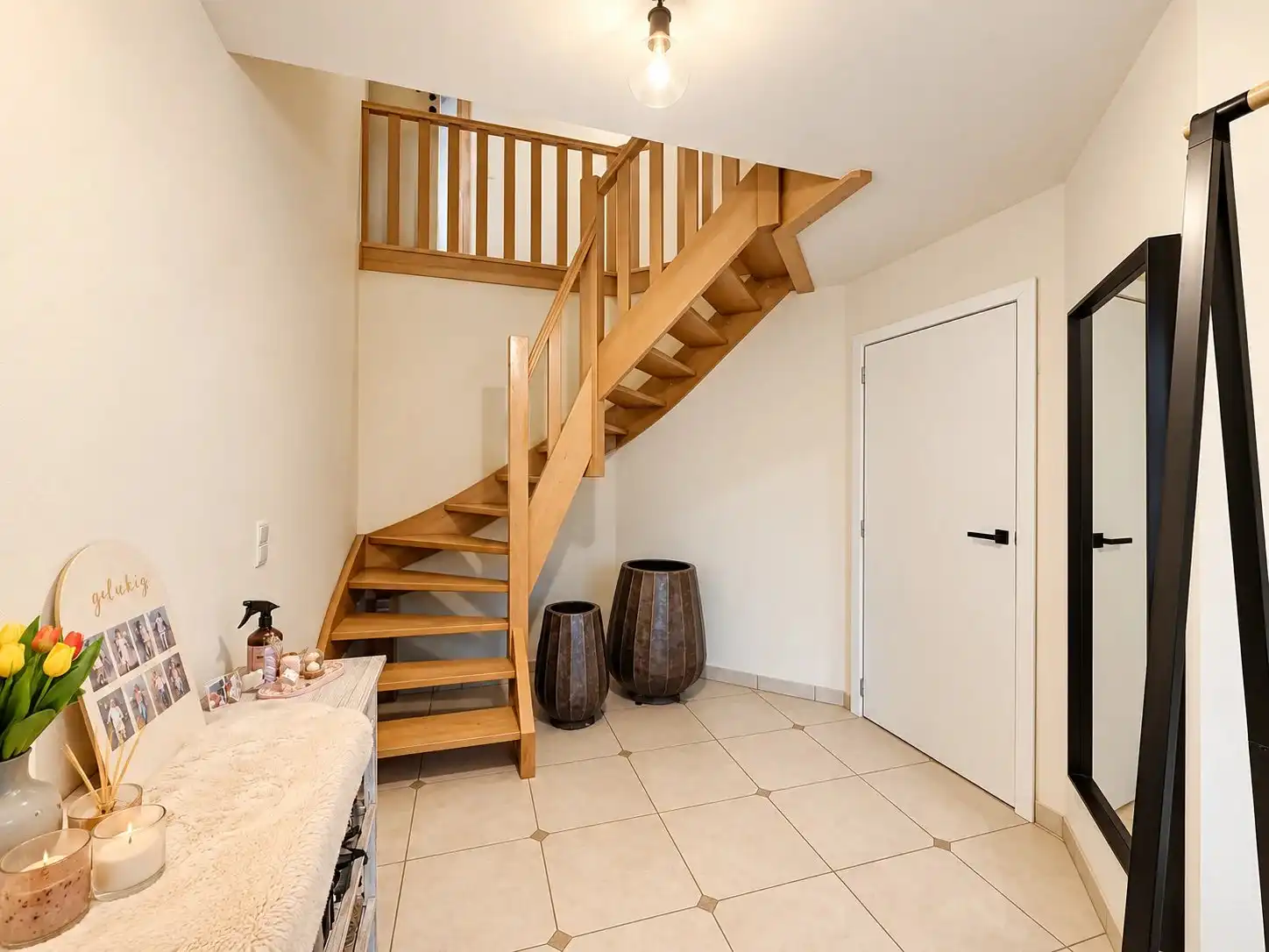 Instapklare woning met 4 slaapkamers op een mooi perceel. foto 3