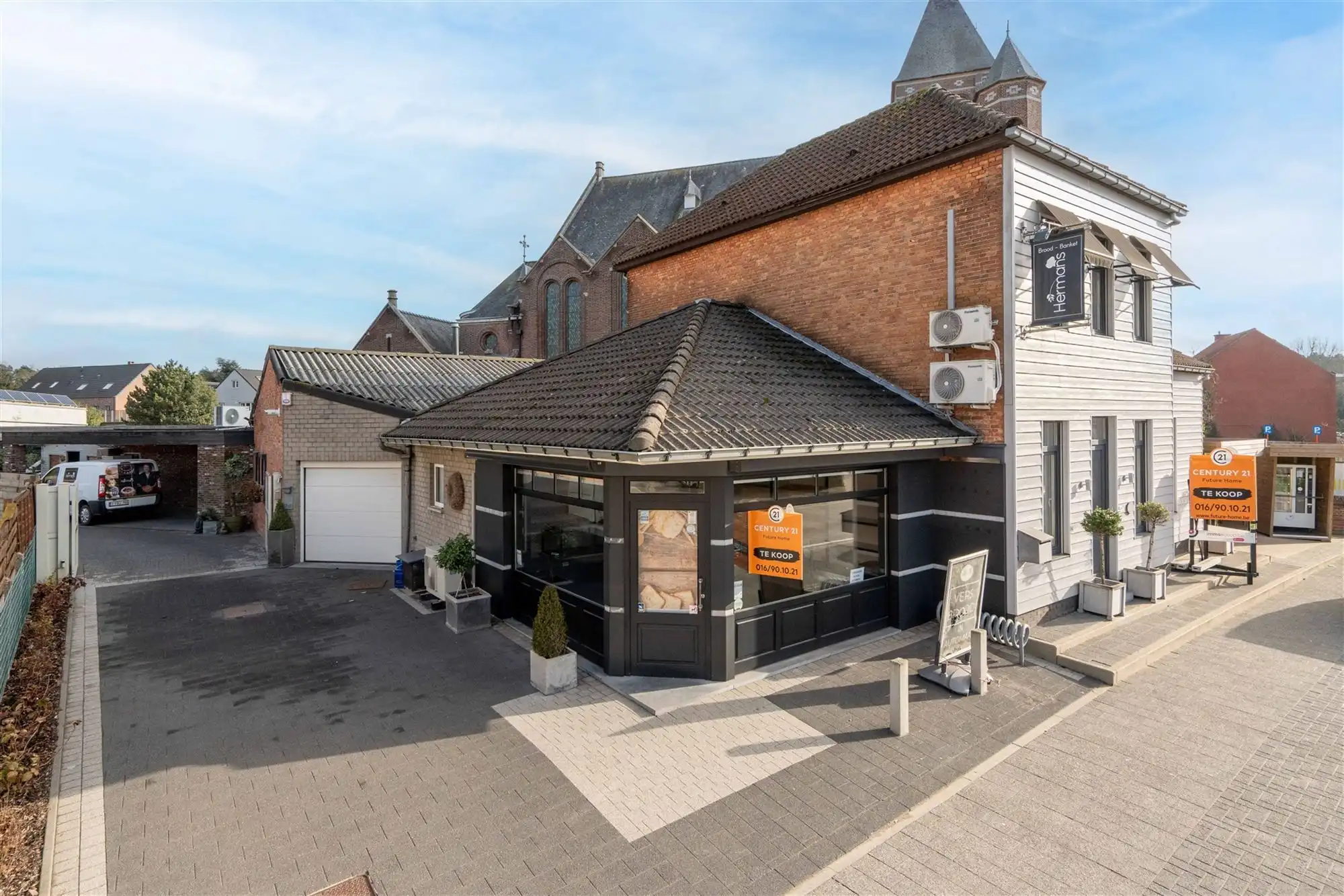 Handelshuis te koop in Grootlo! foto {{pictureIndex}}