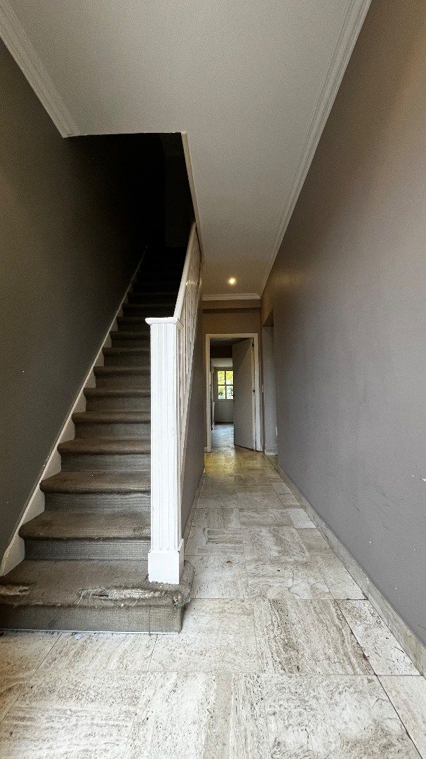 Te renoveren ruime woning op 911 m² te Lendelede – met garage en 5 kamers foto 5