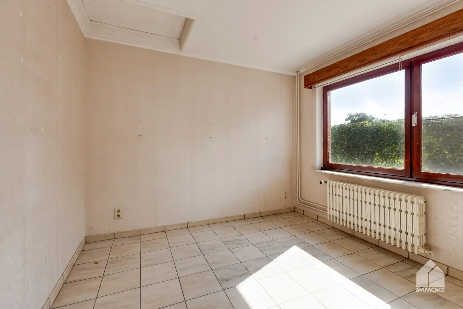 Te renoveren, gelijkvloerse woning op 13a 60ca met 2 slpk en garage. foto 16