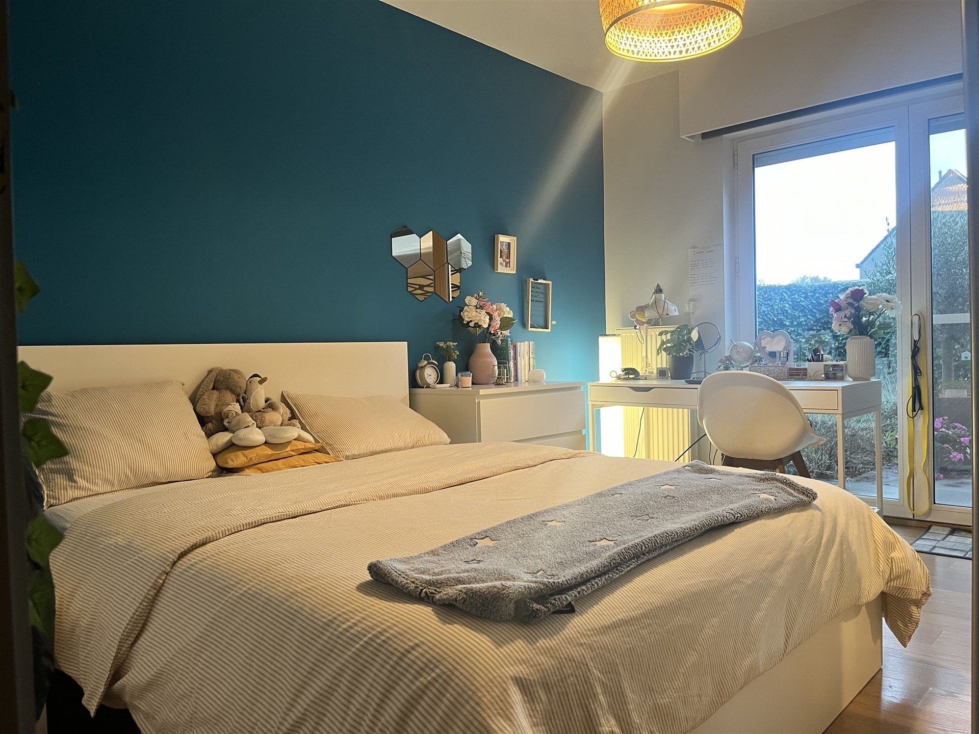 Ruim gelijkvloers 3 slpk-appartement met tuin én garagebox! foto 9