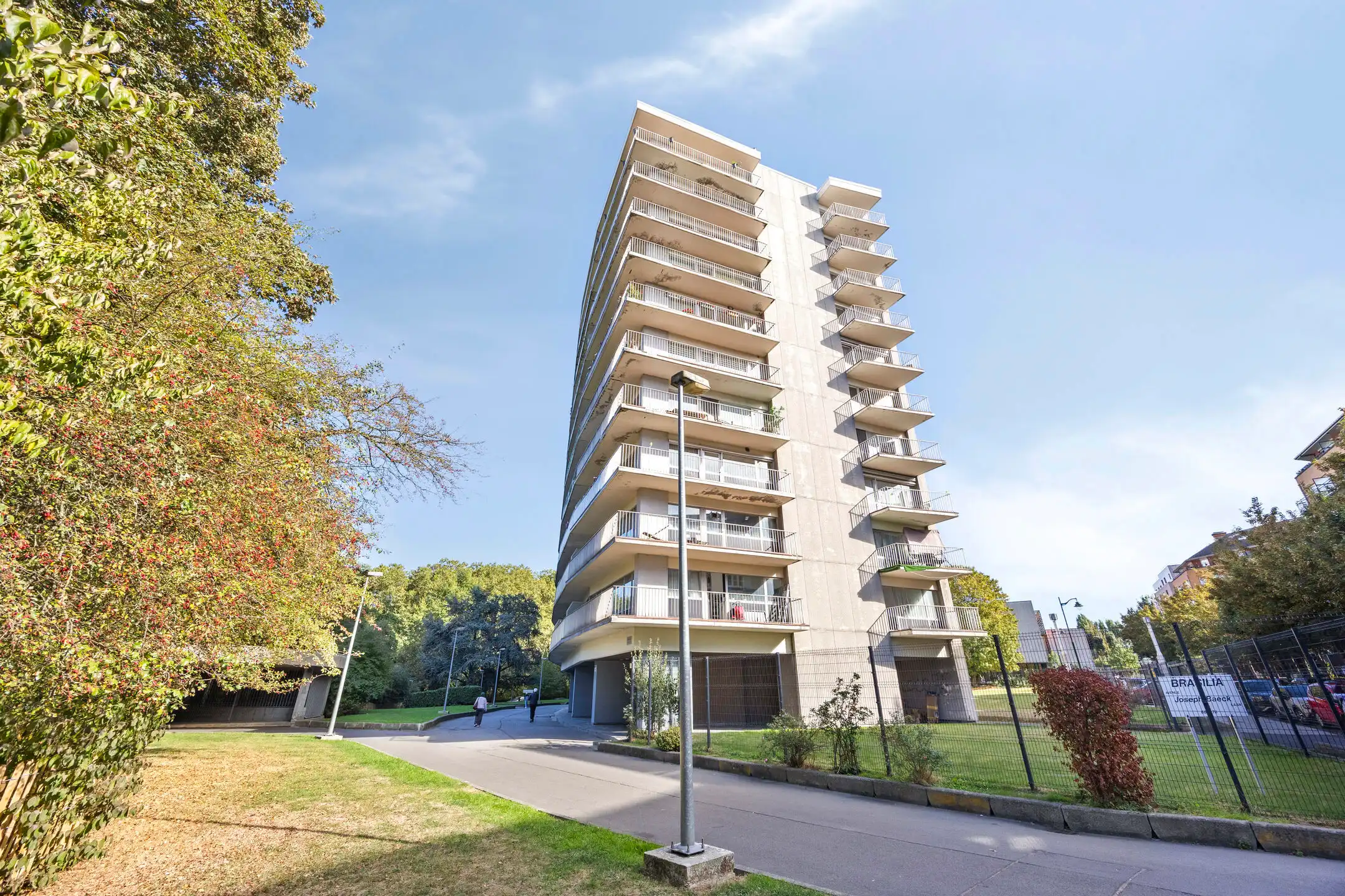 Appartement 1 kamer, twee terrassen, uitstekende locatie! foto {{pictureIndex}}