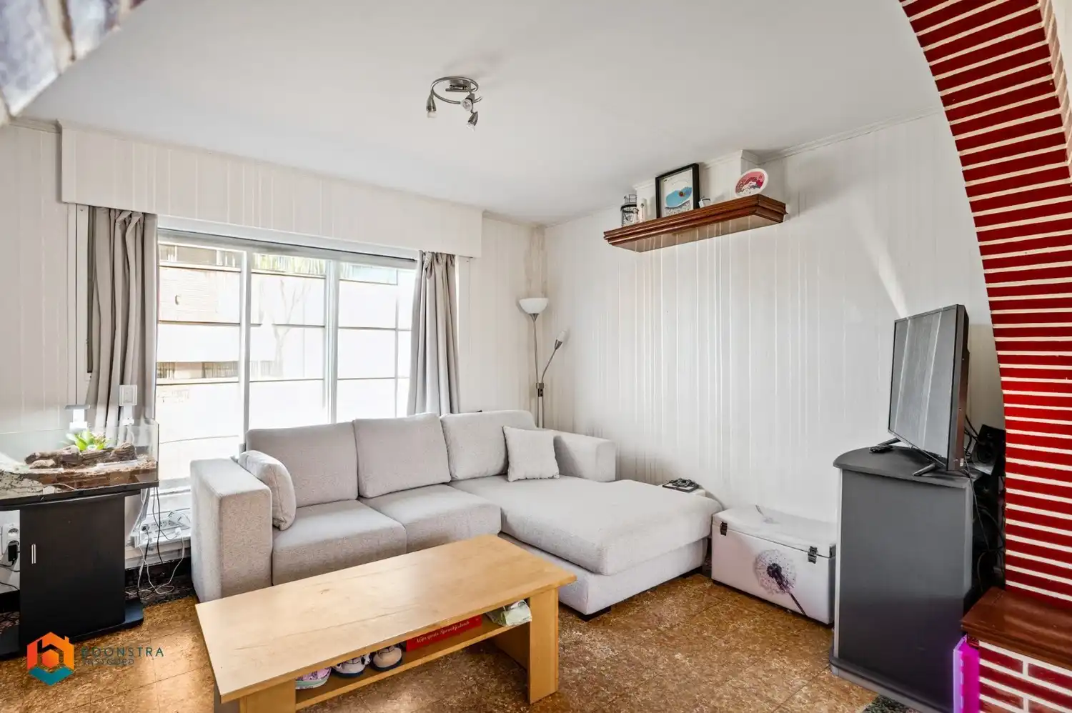 Licht op te frissen woning met 3 slpkrs in centrum Grootlo foto 2