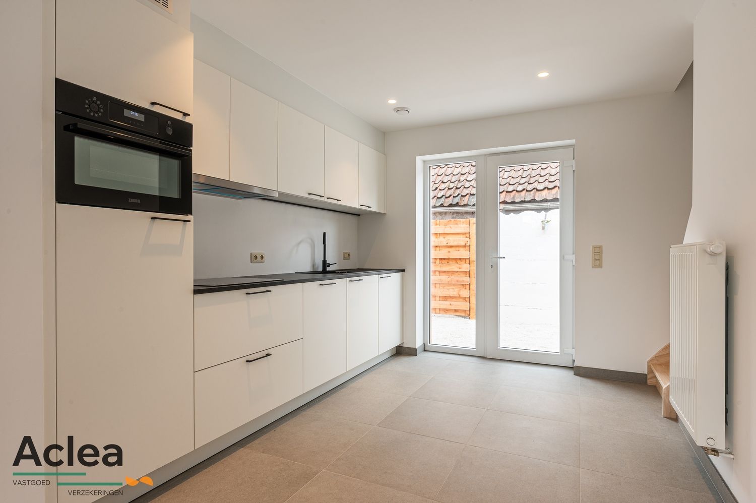Volledig gerenoveerde woning met 2 slpks foto 7