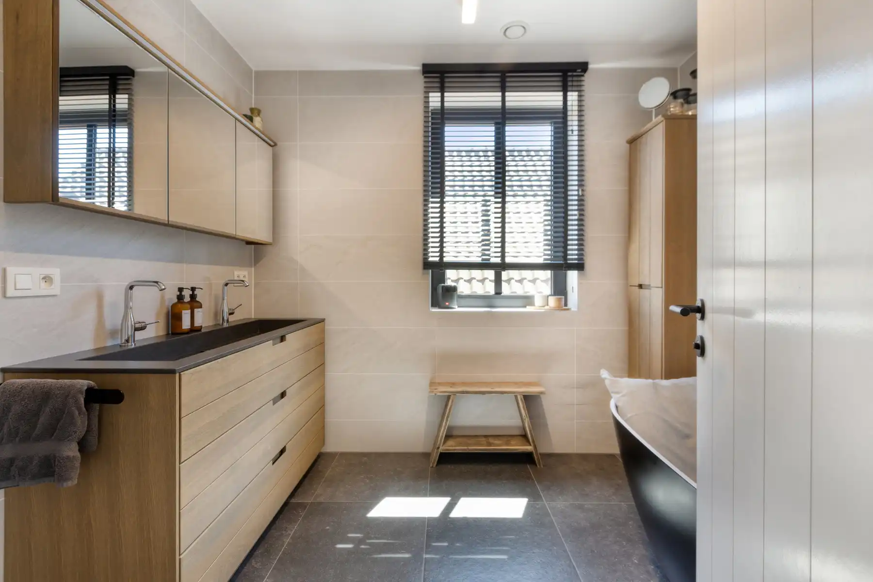 Moderne woning met 3 slaapkamers. foto 26