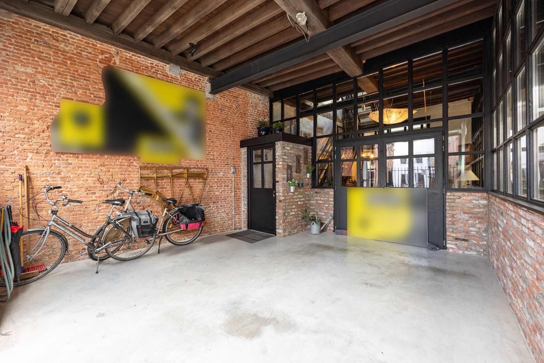 Volledig PAKHUIS in hartje Antwerpen met eindeloos potentieel! foto 2
