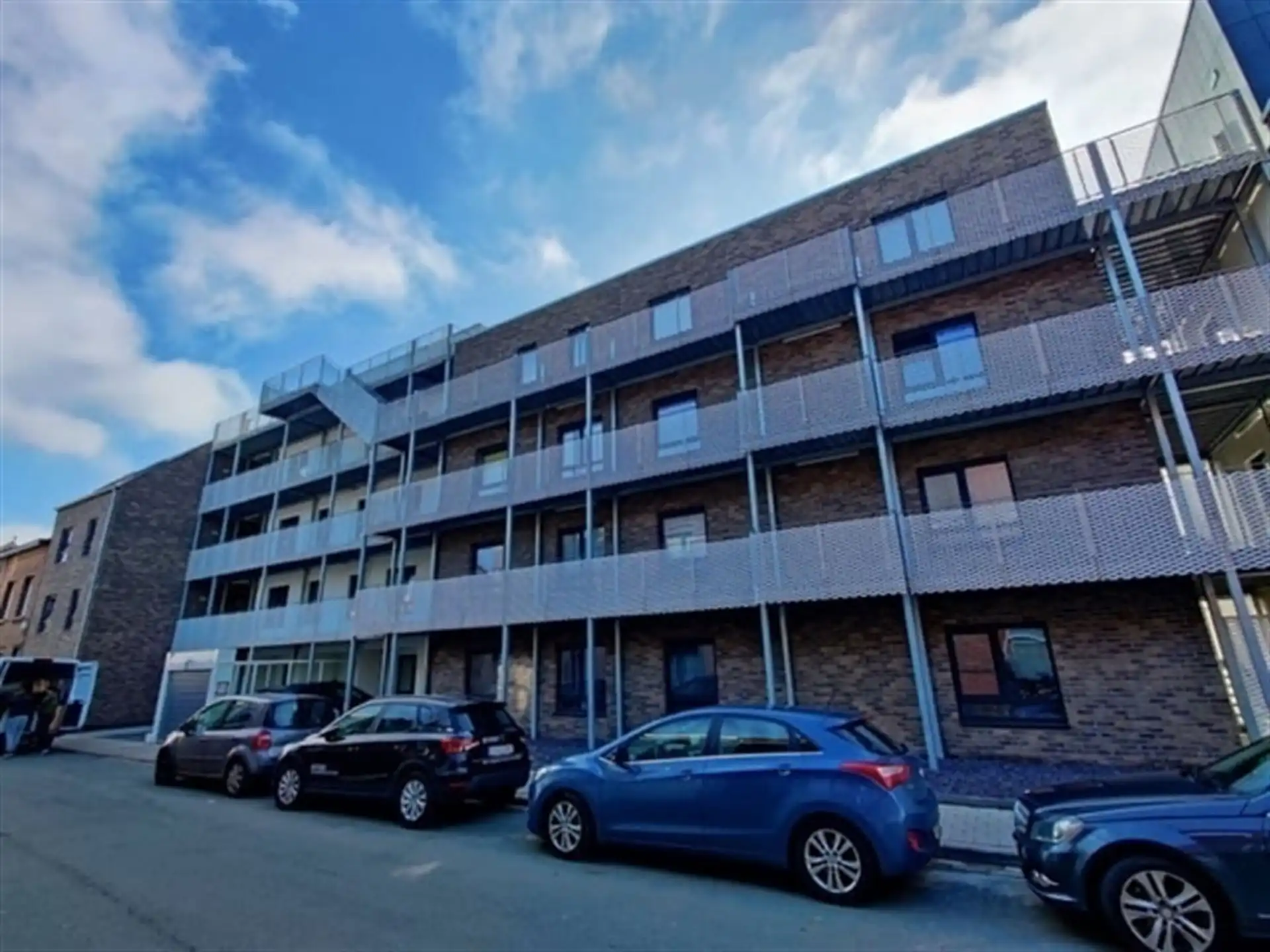 Recent instapklaar appartement met 2 slaapkamers! foto 2