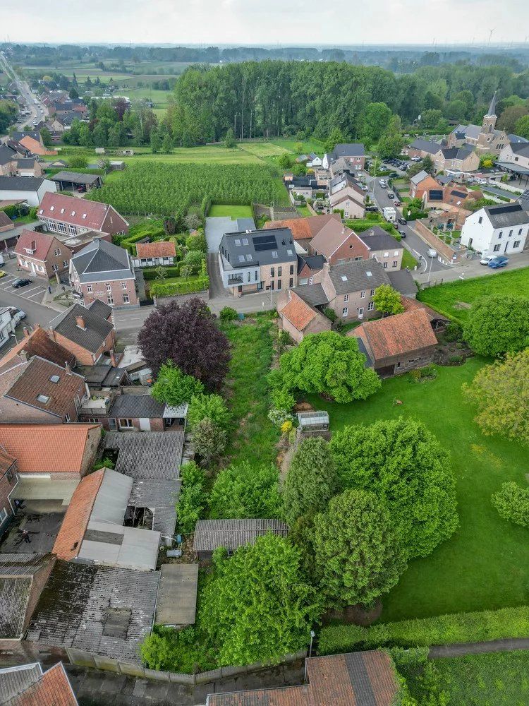 Hoeve op ruim perceel met extra bouwgrond foto 7