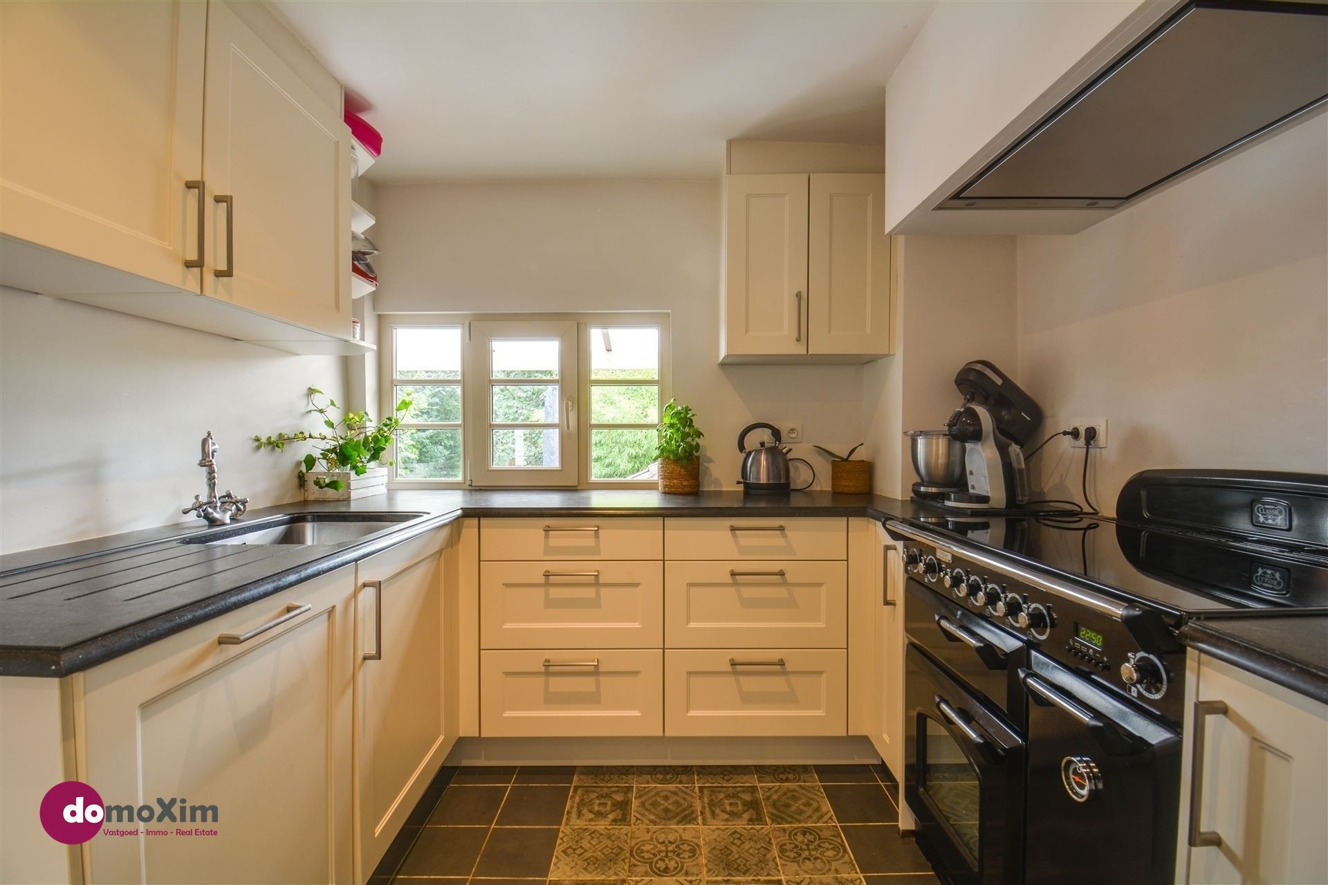 Prachtig gerenoveerde woning met 3 slaapkamers in Eppegem foto 9