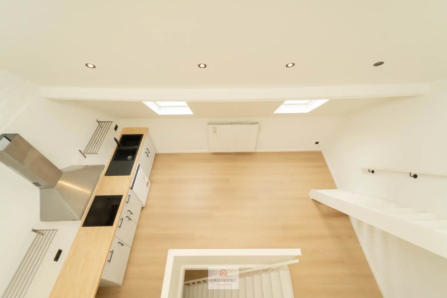 Charmant volledig gerenoveerd triplex appartement in de Gentse binnenstad foto 2