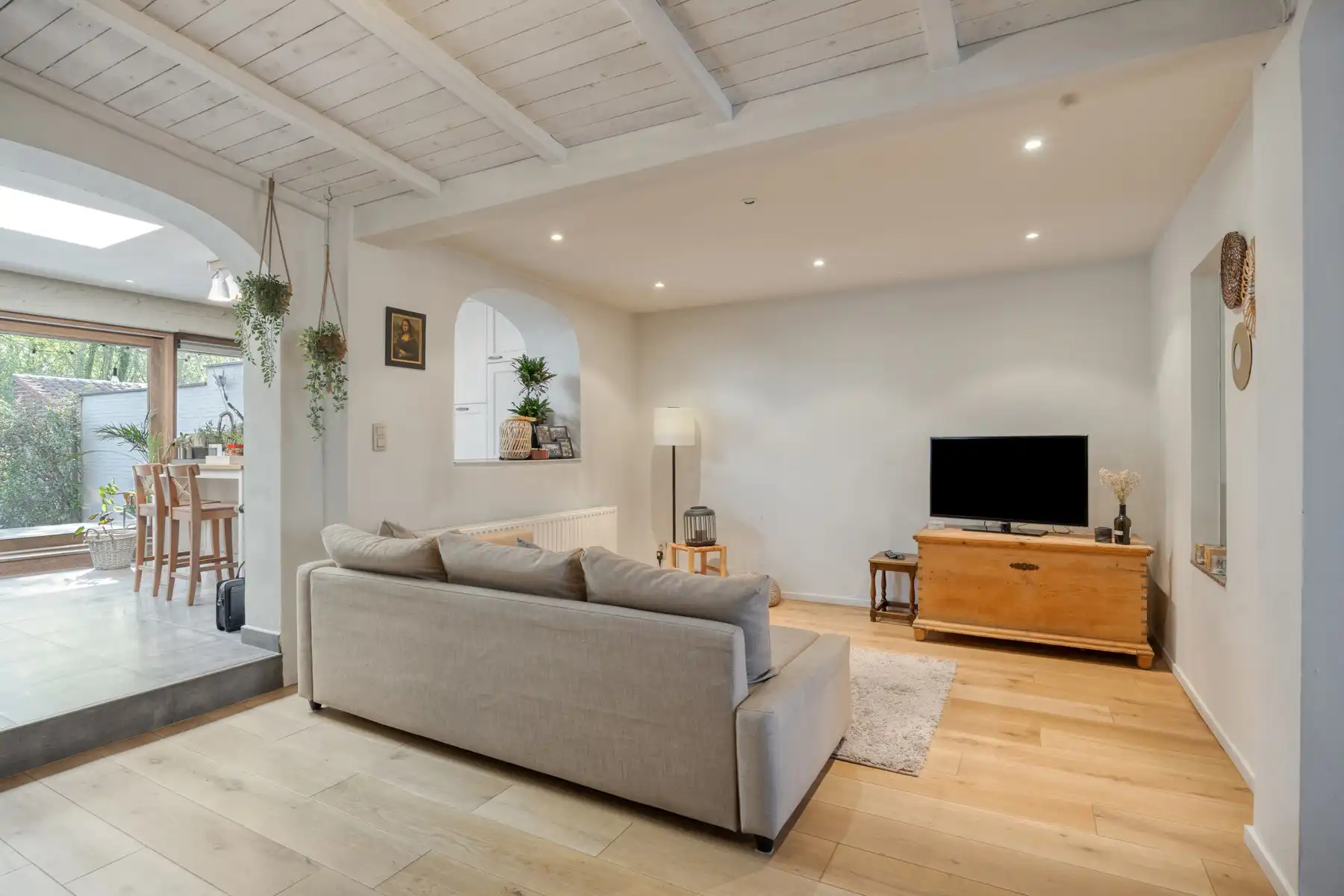 Instapklare woning met 3 slaapkamers en prachtige tuin. foto 6