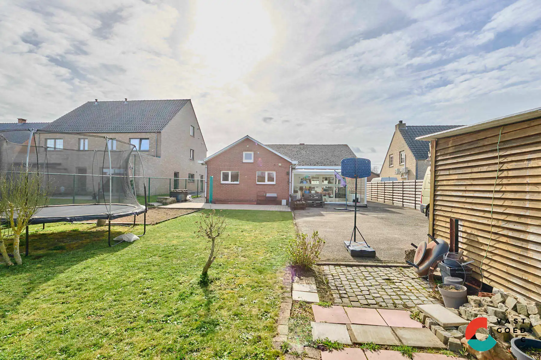 Gelijkvloerse woning op een mooi perceel foto 15