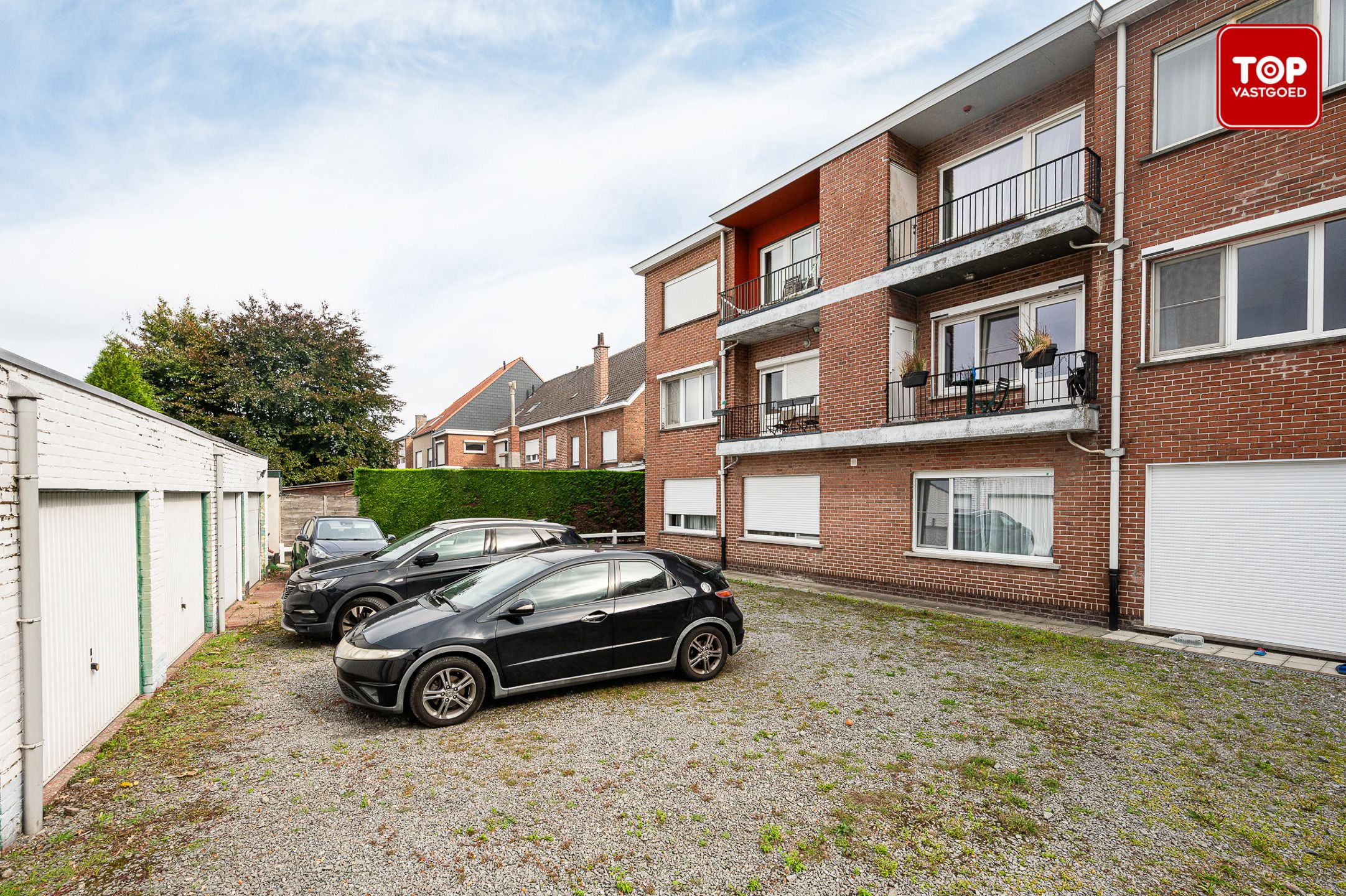 2-slaapkamer appartement met garage. foto 17