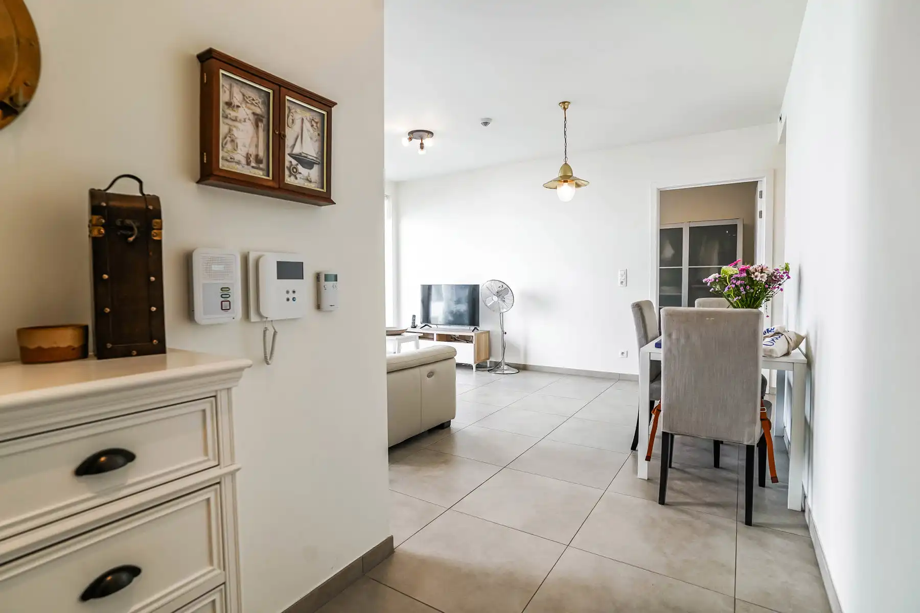 Stijlvolle assistentiewoning met terras in het centrum van Breendonk foto 6
