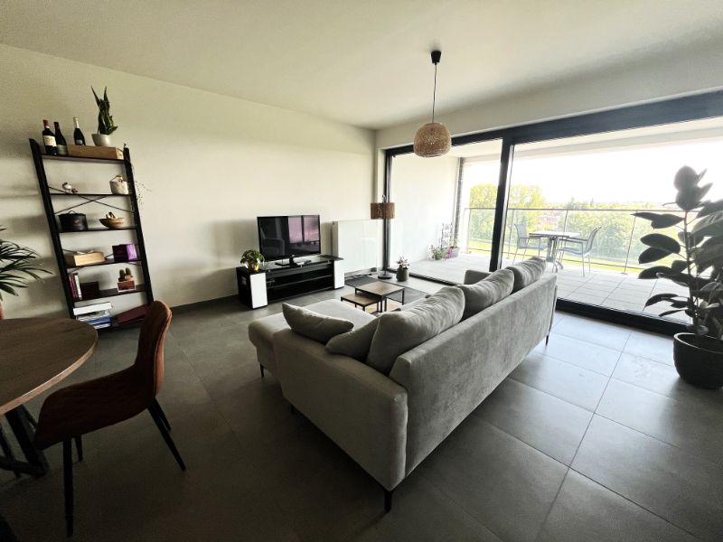 Appartement aan het water met zicht op de vaart inclusief garage en berging! foto 5