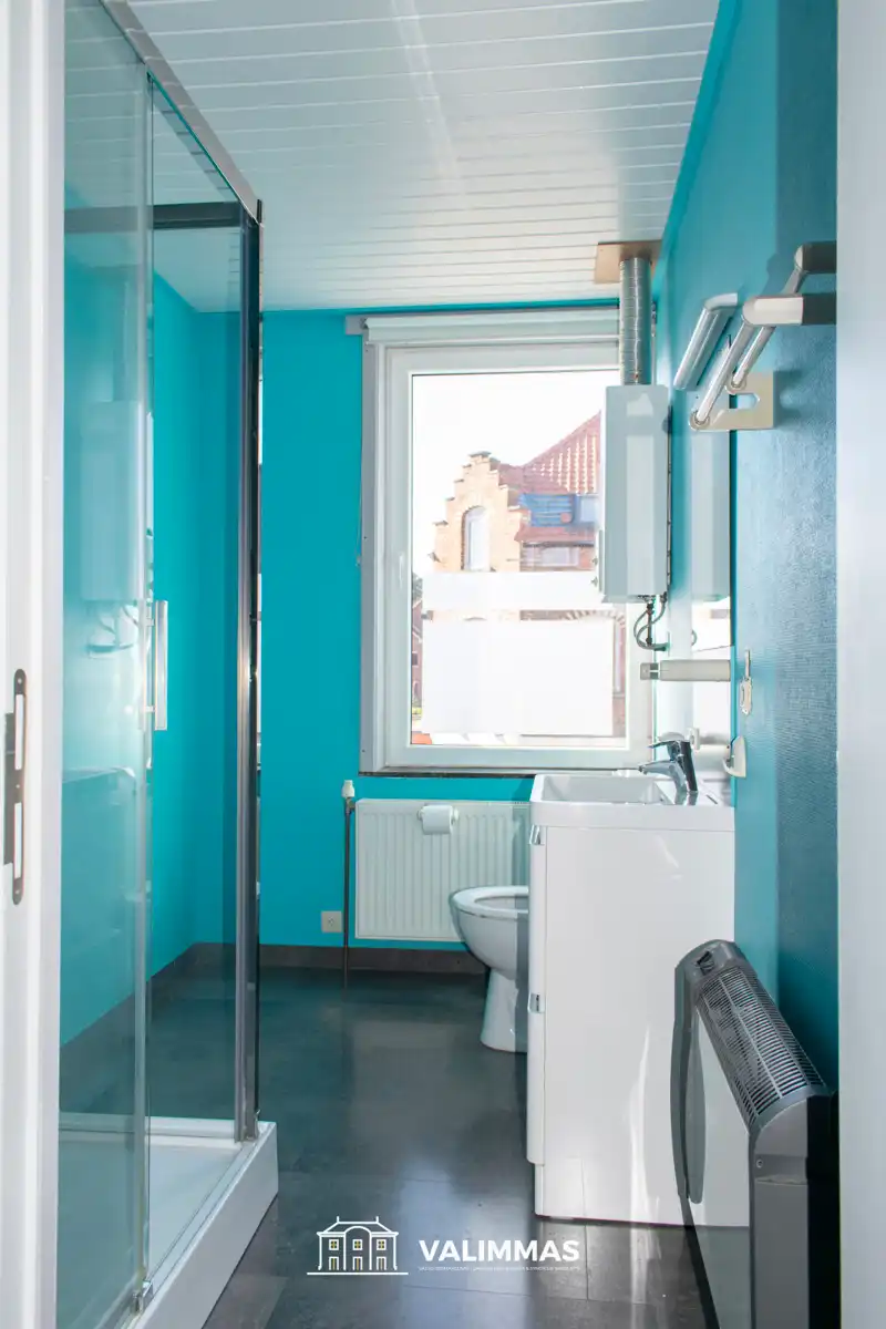 Degelijke, verzorgde en ruime rijwoning met tuin, parking... foto 18