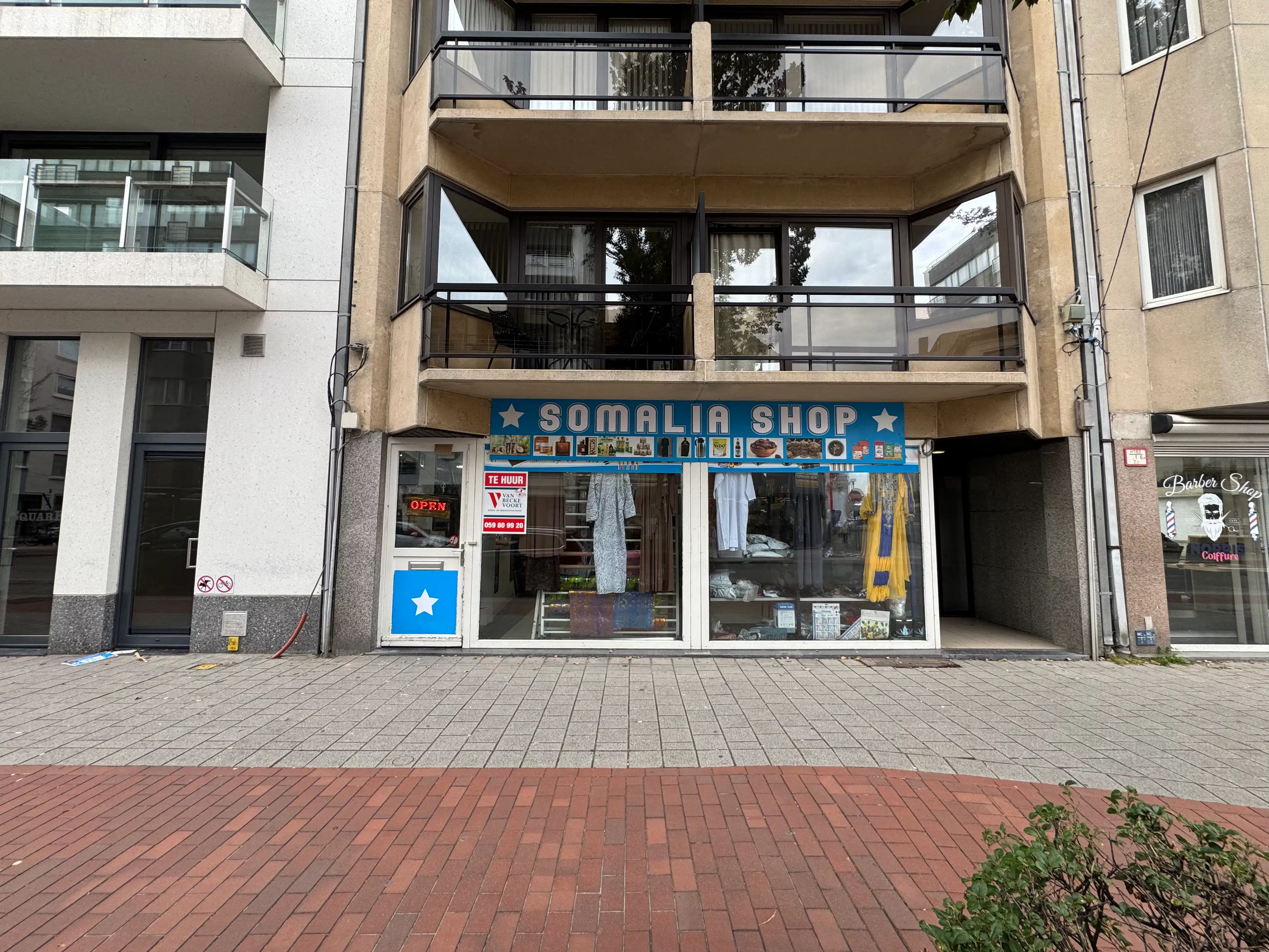 Handelsgelijkvloers 150m² + garage 20m² foto 10