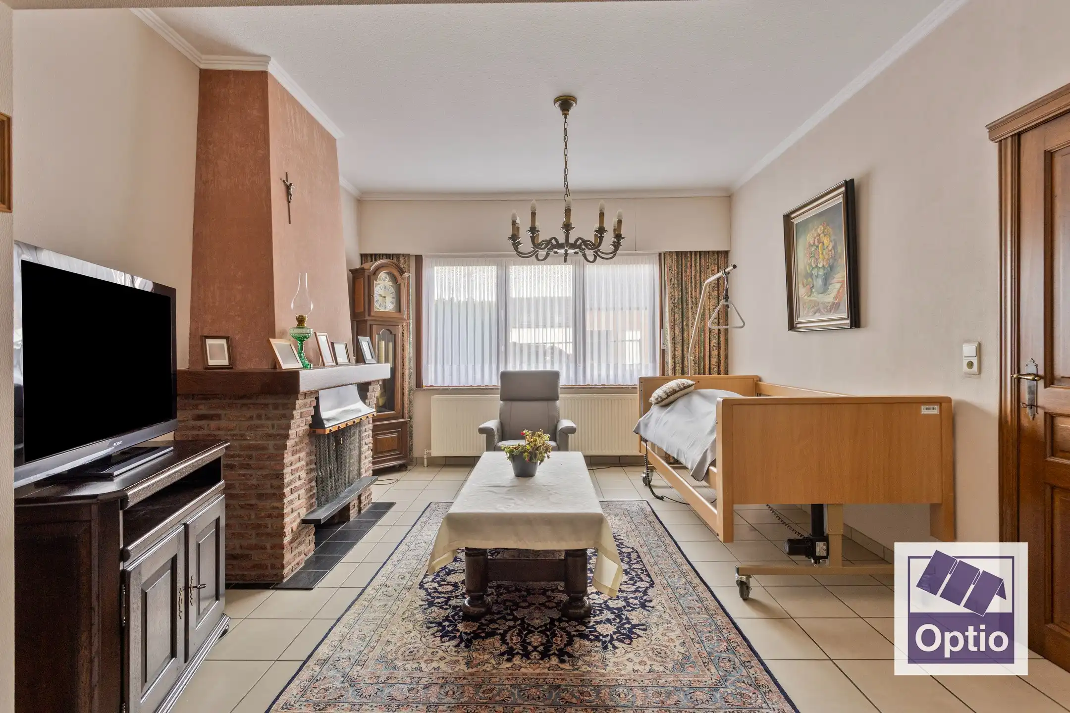 Woning met 5 slaapkamers en grote tuin. foto 9