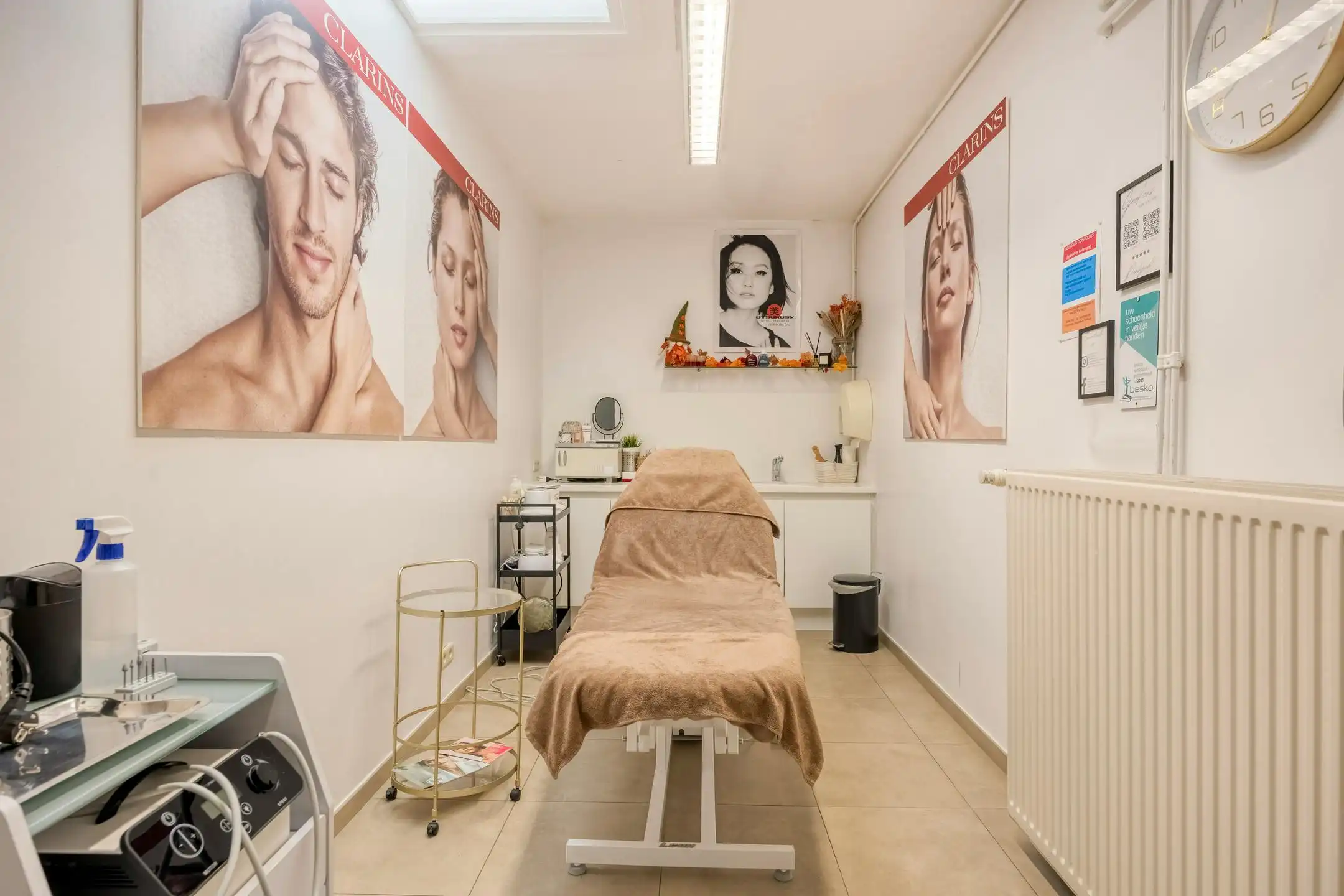 Unieke opbrengsteigendom op toplocatie in Zomergem foto 9