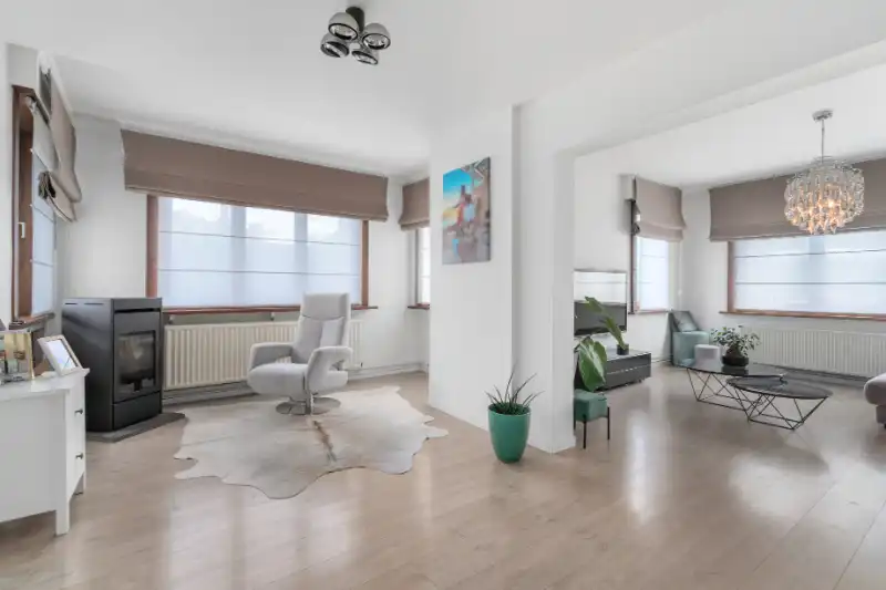 --- OPPORTUNITEIT --- building bestaande uit 3 appartementen (5% netto huurrendement)! foto 4