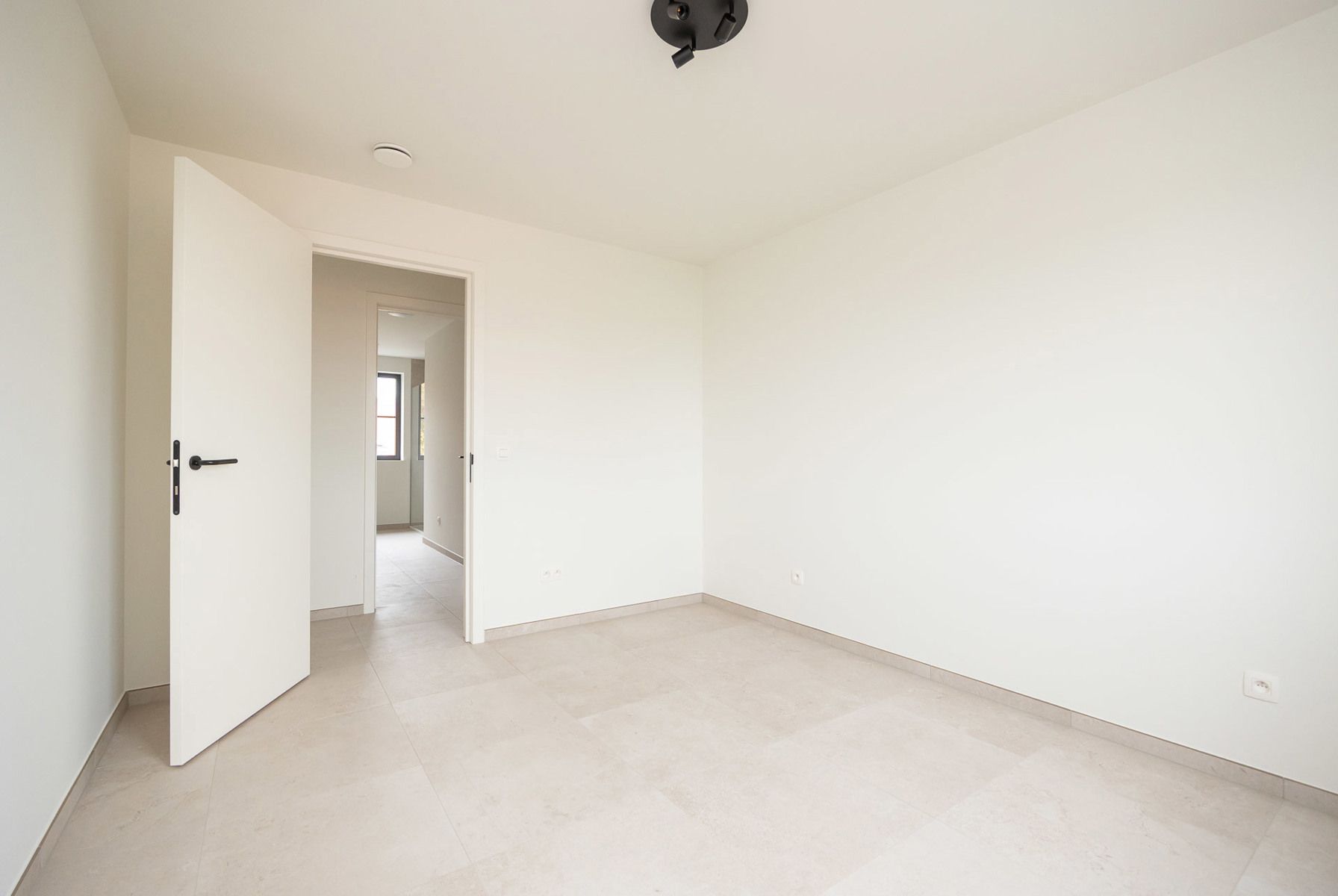 Stijlvol wonen in de schaduw van de St-Michielskerk. foto 14