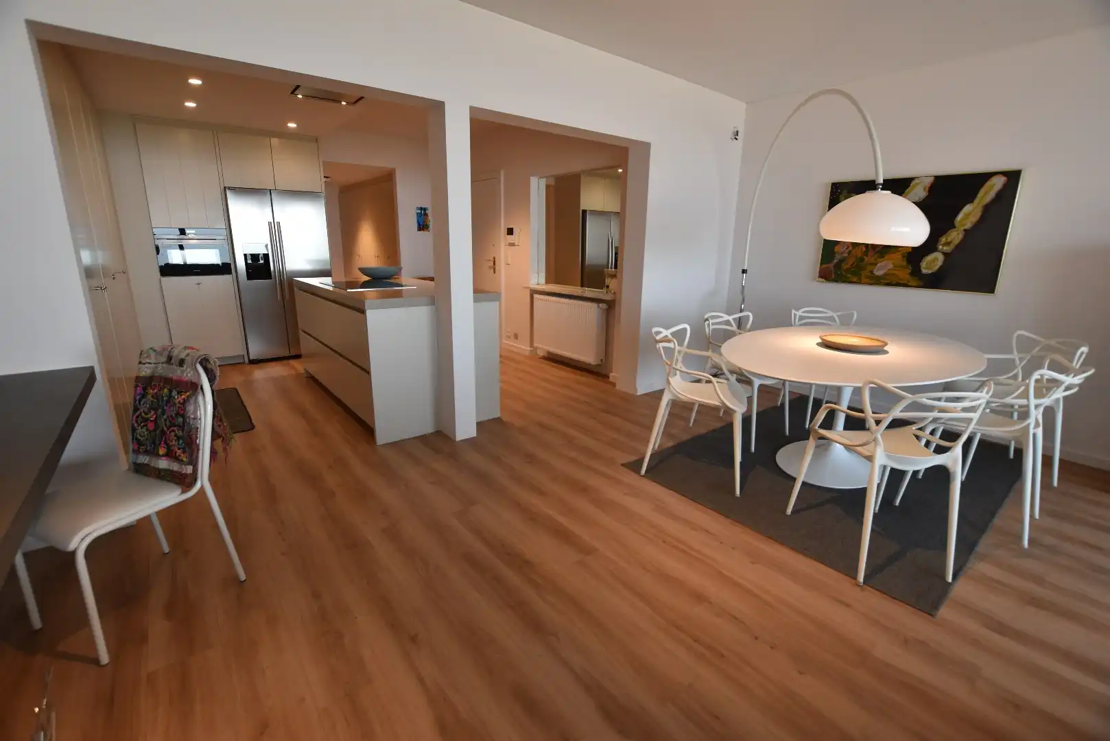 Gemeubeld appartement, in de gerenommeerde residentie “Globe”, prachtig gelegen op de Zeedijk in het Zoute foto 3