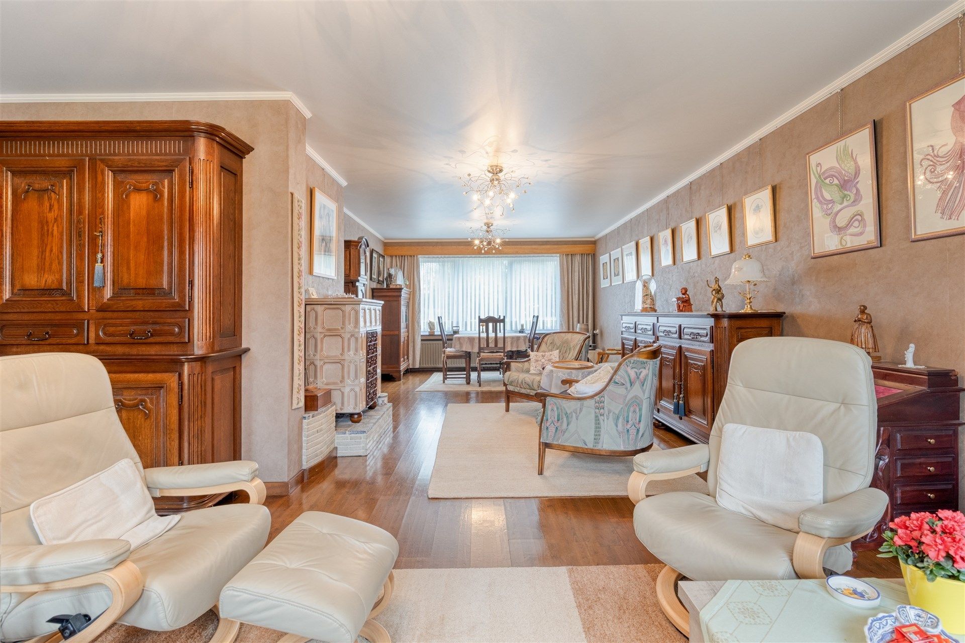 Ruime gezinswoning met 8 a 9 slaapkamers, een riante tuin en een prachtig uitzicht op weiland. foto 8