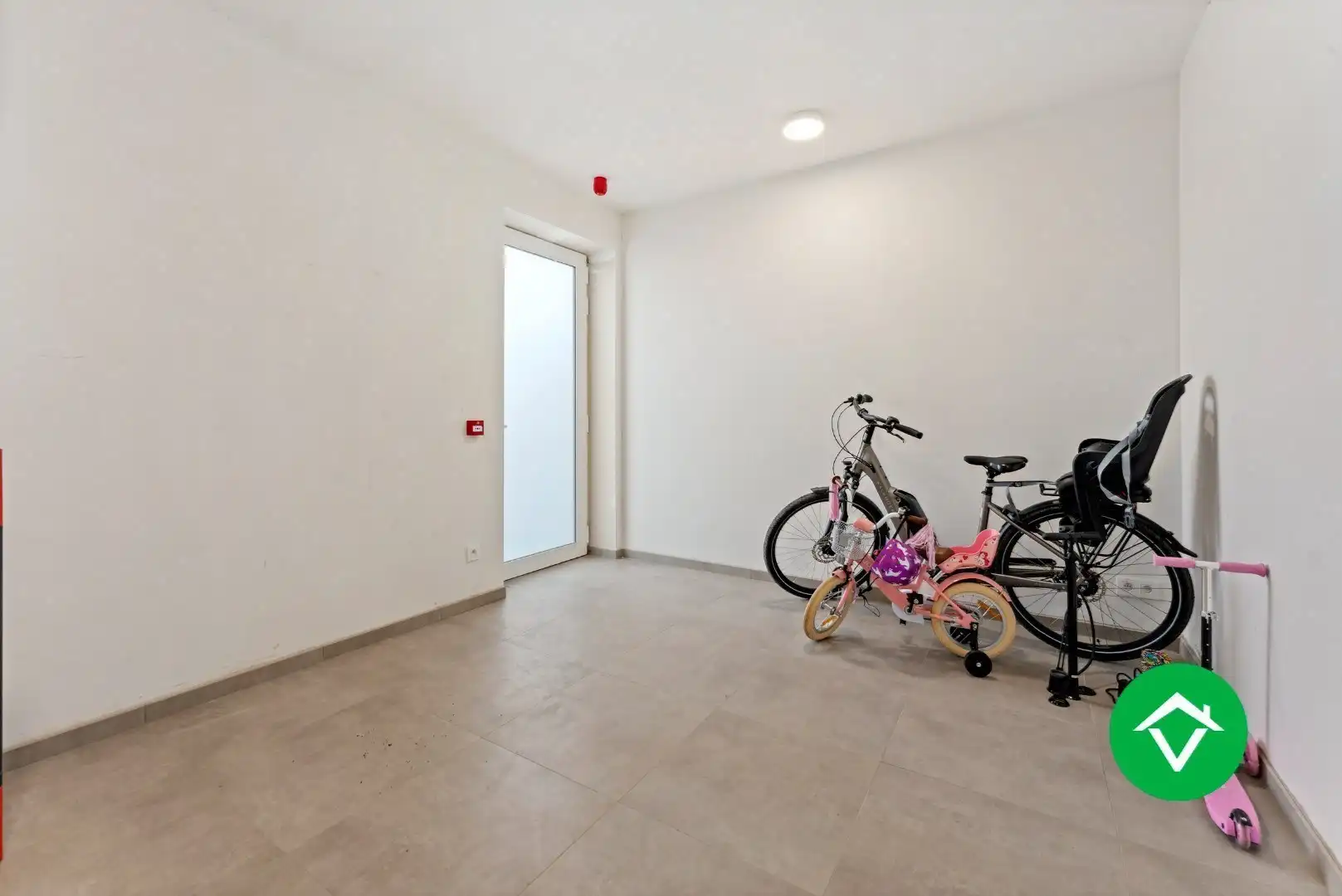 Appartement met autostandplaats te Leke foto 21