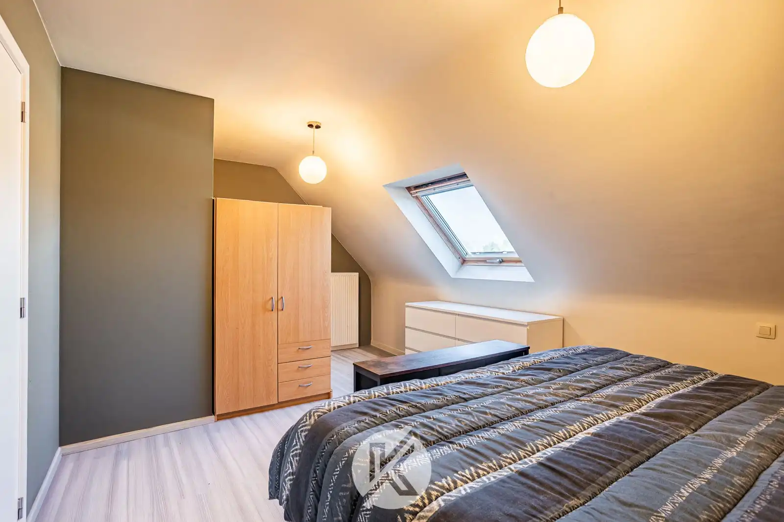 Moderne duplex met 2 slaapkamers en garage foto 17