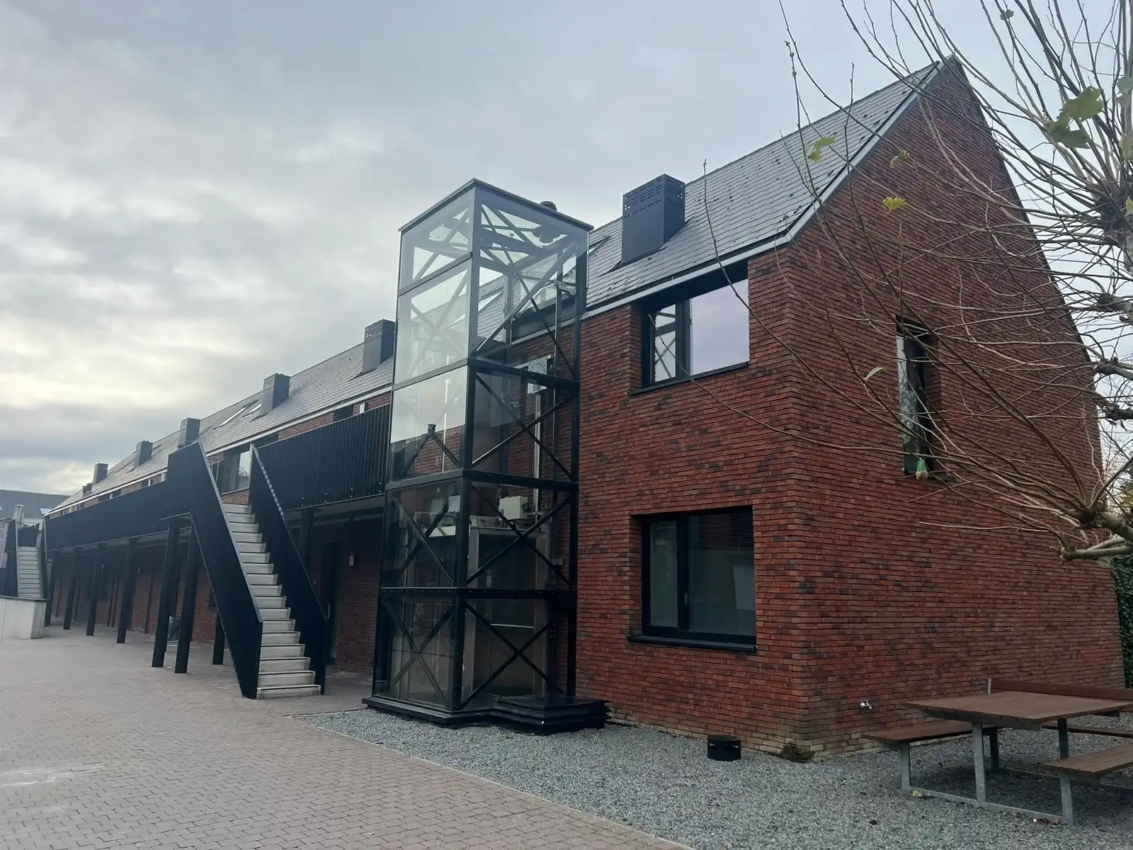 Energiezuinig GLV 1 slpk app met tuin en autostaanplaats foto {{pictureIndex}}