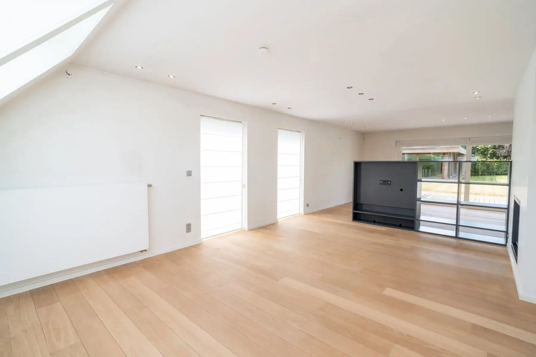 Knappe villa met zuidgerichte tuin, zwembad en poolhouse foto 10