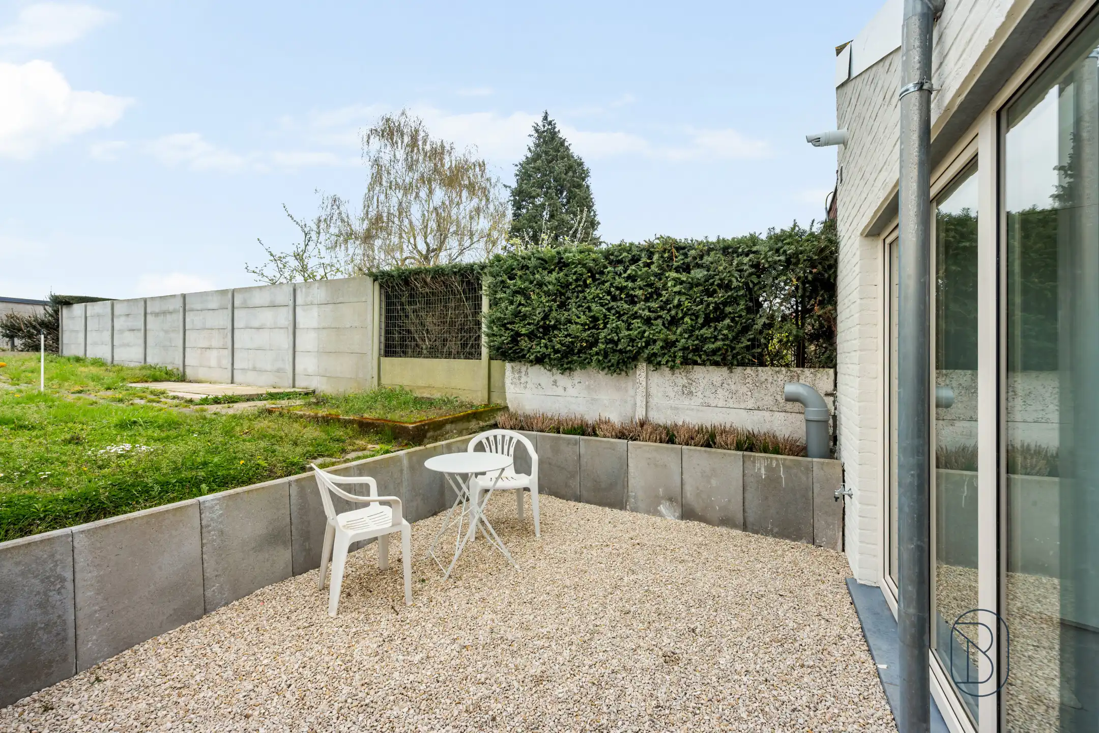 Hippe stadswoning met 2 slk en grote tuin foto 18