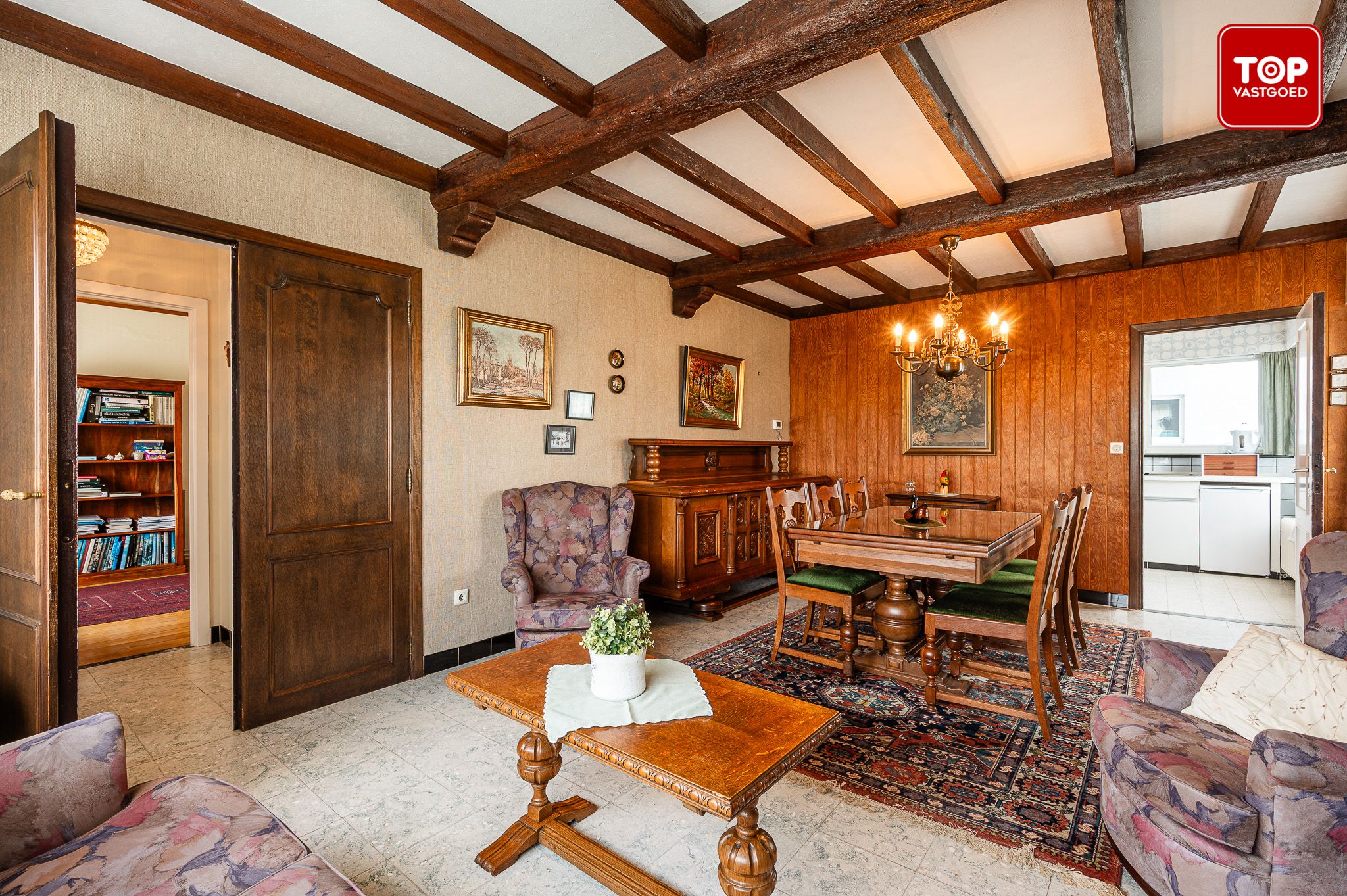Te renoveren bungalow met enorm potentieel op een Toplocatie foto 7