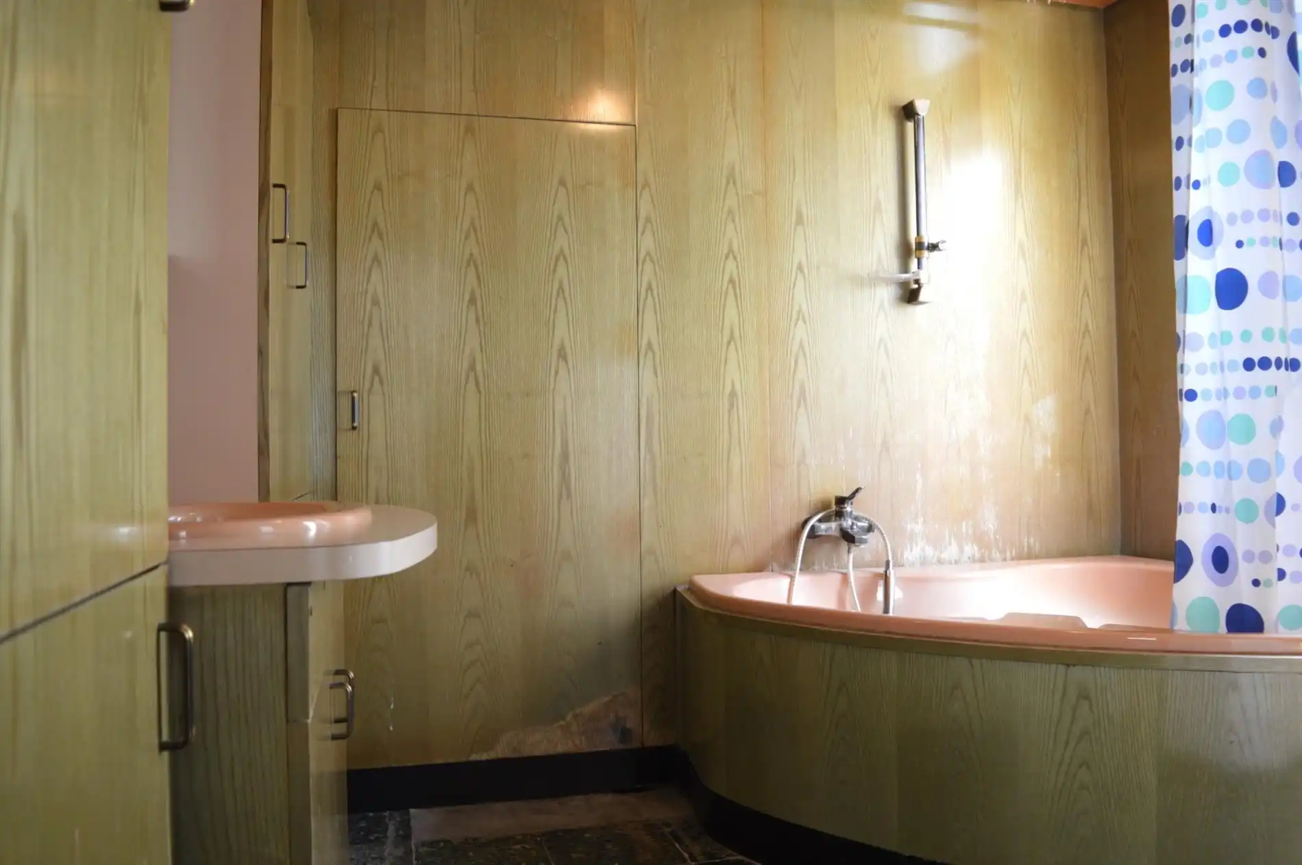 Te renoveren woning met 2 slaapkamers en tuin vlakbij te koop in Marke foto 6