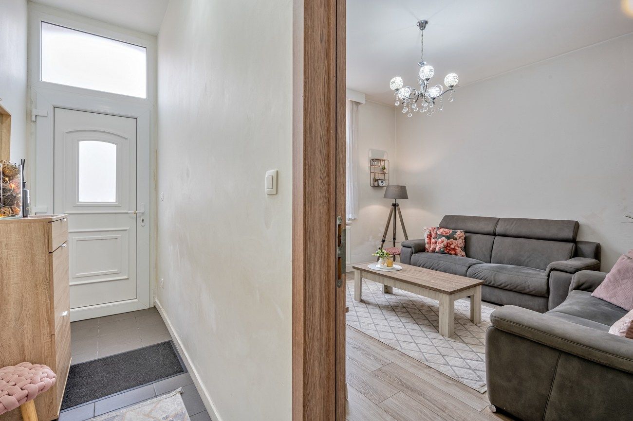 Instapklare woning op gegeerde locatie in Sint-Amandsberg foto 5