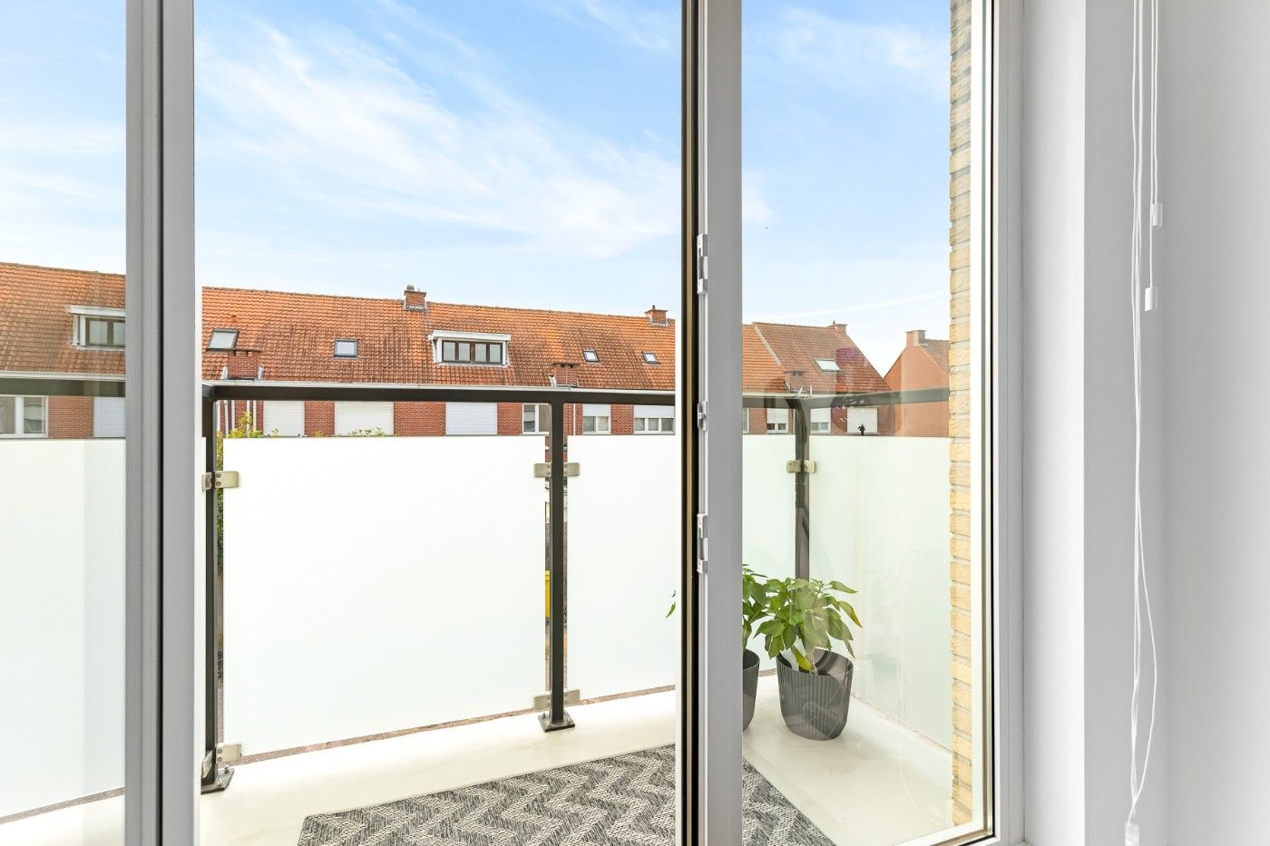 Gerenoveerd app. op 1e verd. met 3 slpk. en garage foto 17