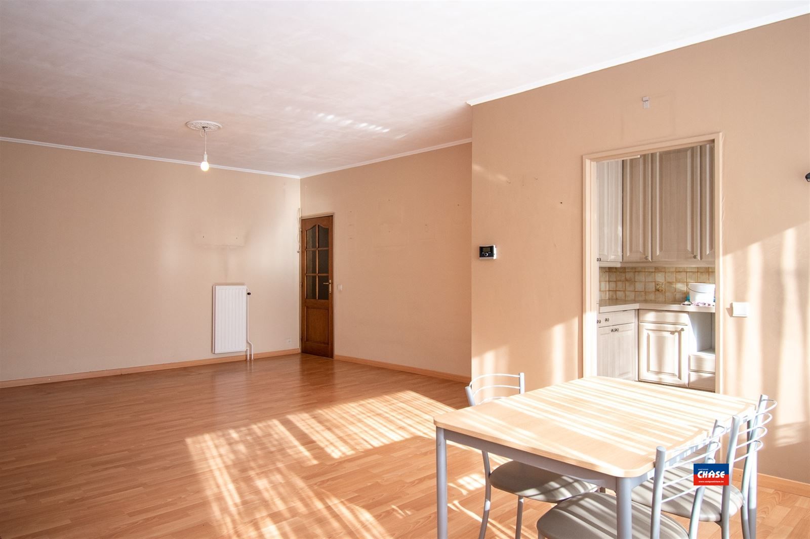 Gelijkvloersapp. met 2 slpks, tuin + garage foto 11