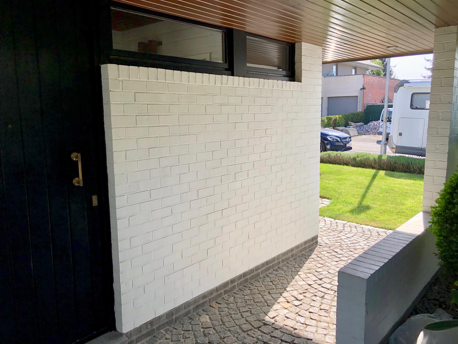 RUIME WONING MET 3 SLAAPKAMERS EN PRACHTIGE TUIN foto 6