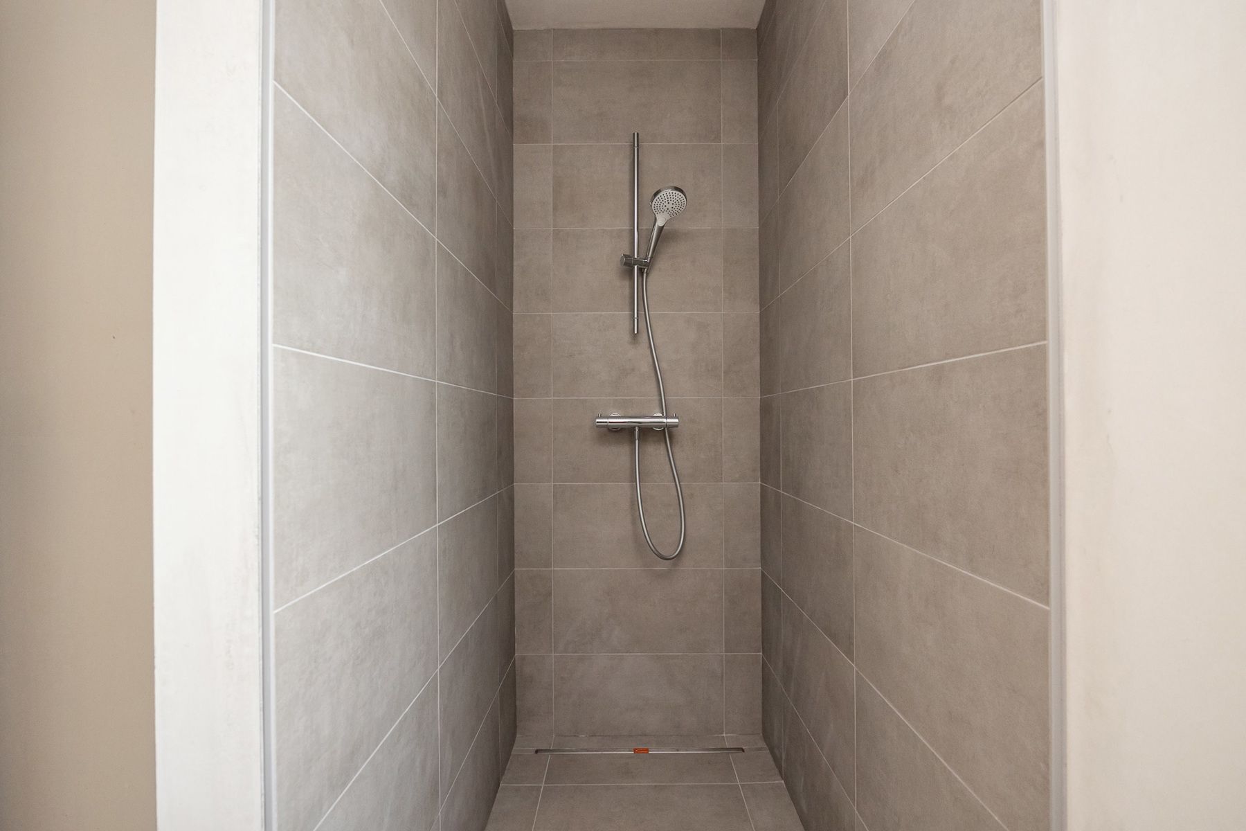 Halfopen woning met 3 slaapkamers en carport/fietsenberging op perceel van ca 320m² foto 22