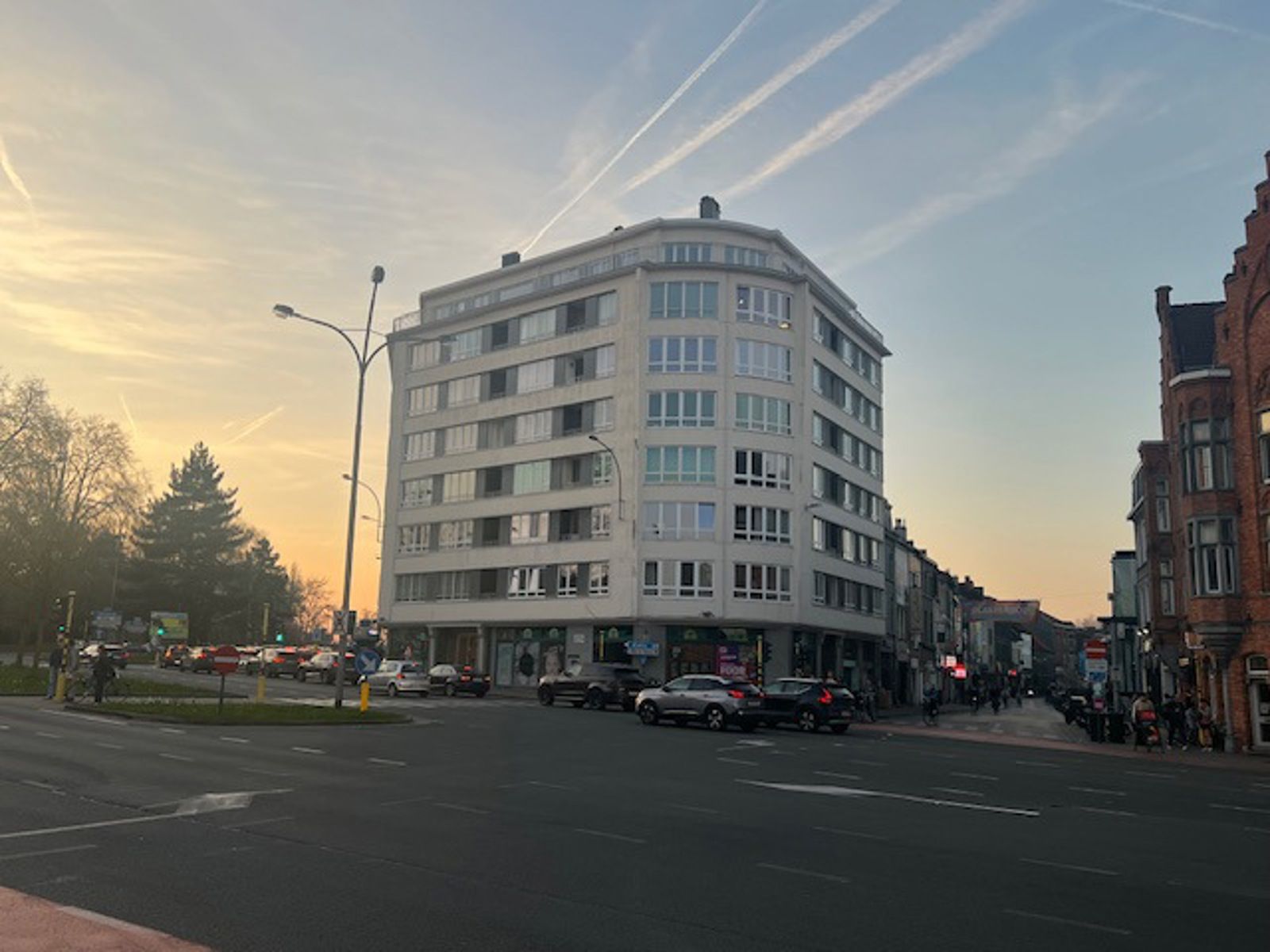 Centraal gelegen & lichtrijk hoekappartement met terras foto 15