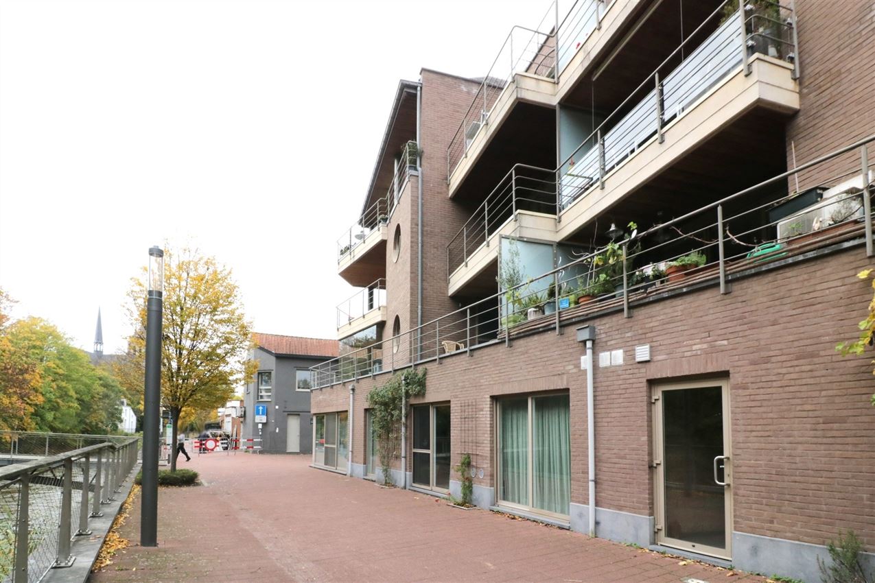 Appartement met 2 slpk., autostaanplaats en terras in centrum Aarschot foto 25