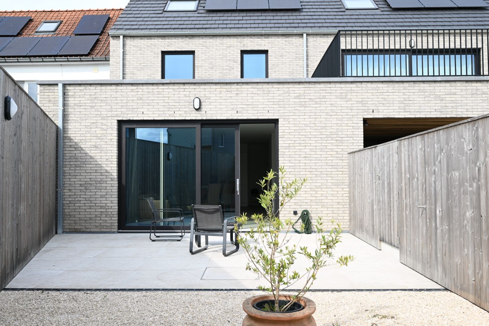 Ruime nieuwbouw woning met garage! foto 13