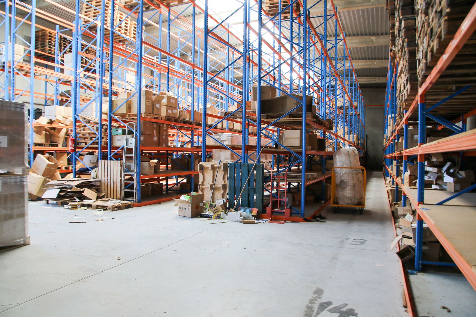 Industrieel gelegen bedrijfsgebouw van 845 m² foto 6