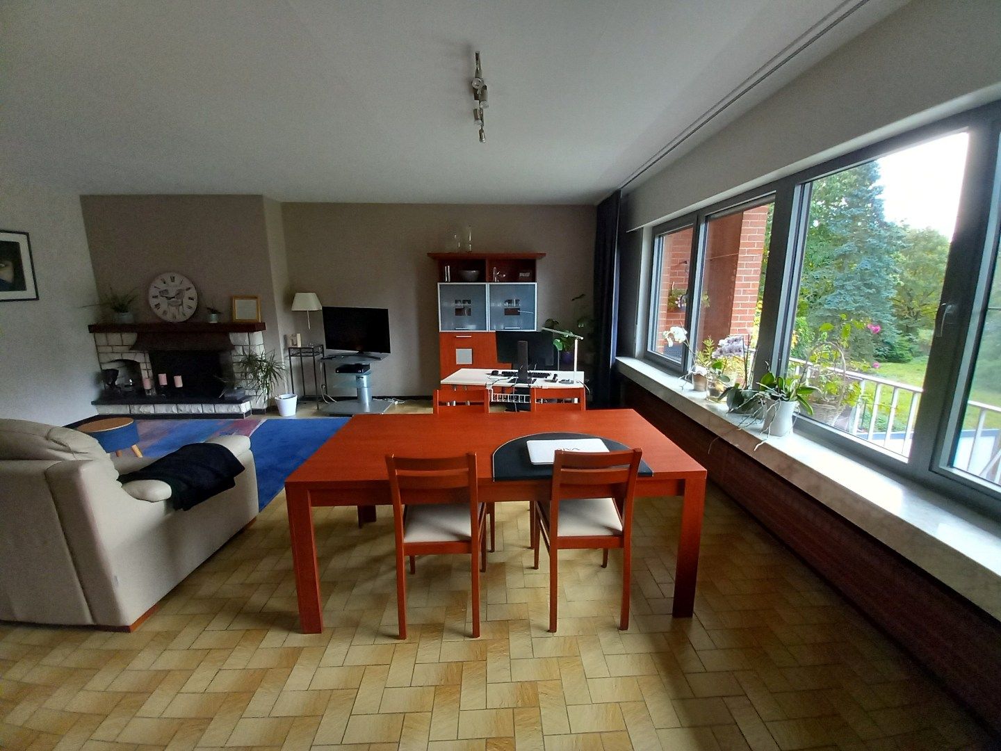 Ruim en licht appartement met prachtig zicht op groen 🌿: 2 slpk en bureau + garage + terras + extra ruimte foto 10